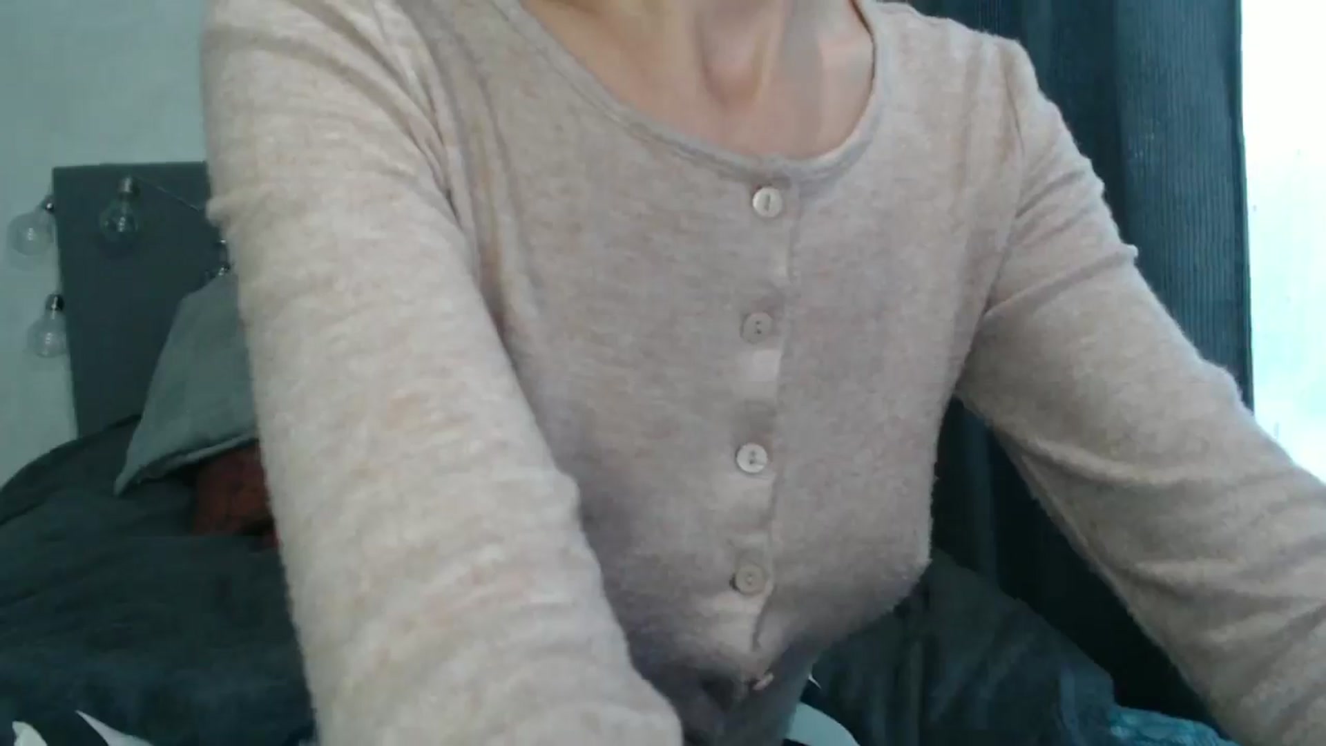 Gallery image thumbnail from Nora_Sweet's myfreecams stream on, 10/08/2024, 11:24 image 15 of 20
