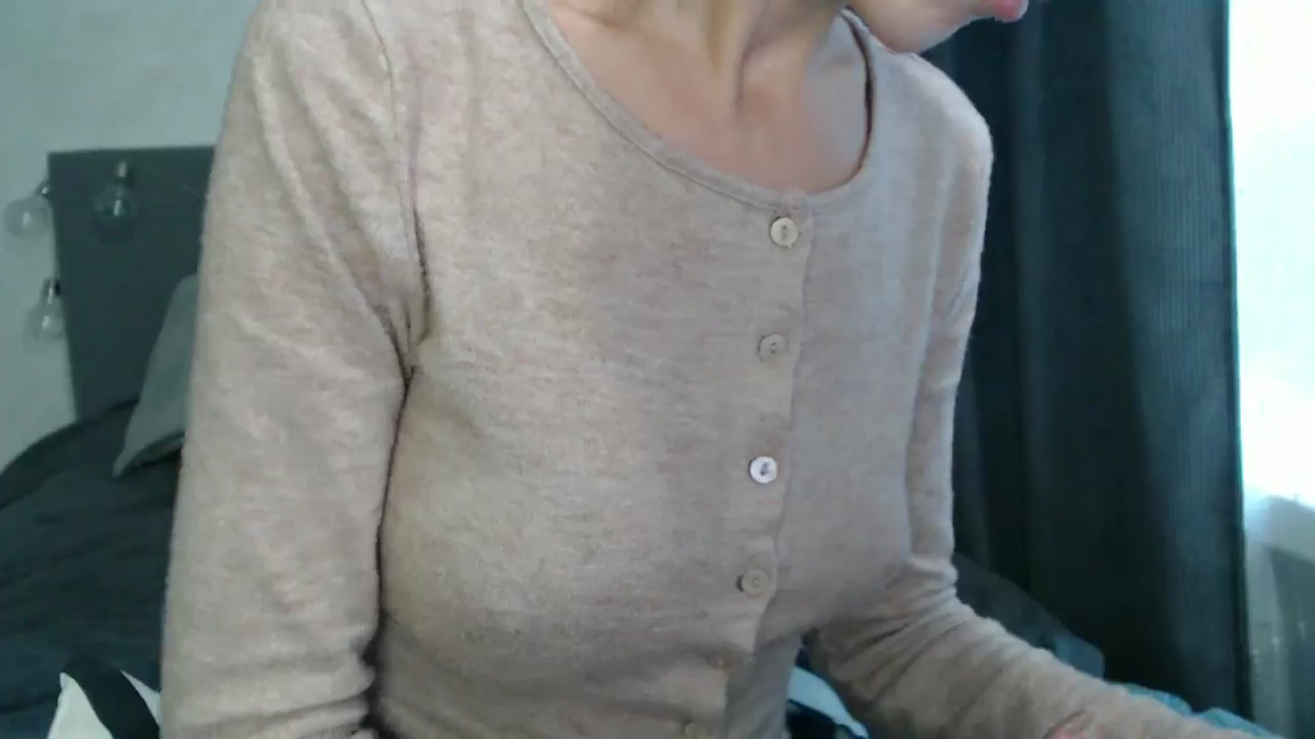 Gallery image thumbnail from Nora_Sweet's myfreecams stream on, 10/08/2024, 11:24 image 5 of 20