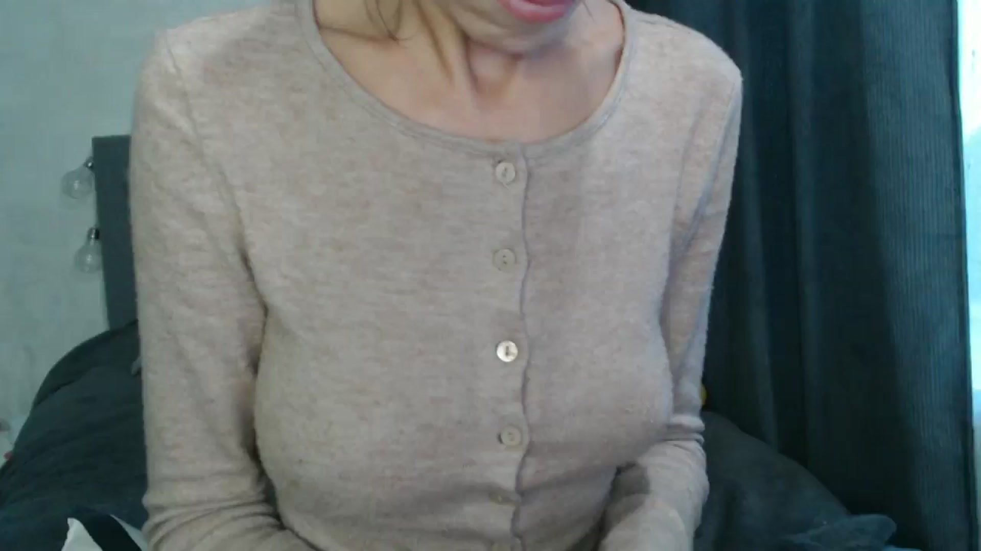 Gallery image thumbnail from Nora_Sweet's myfreecams stream on, 10/08/2024, 12:07 image 1 of 20