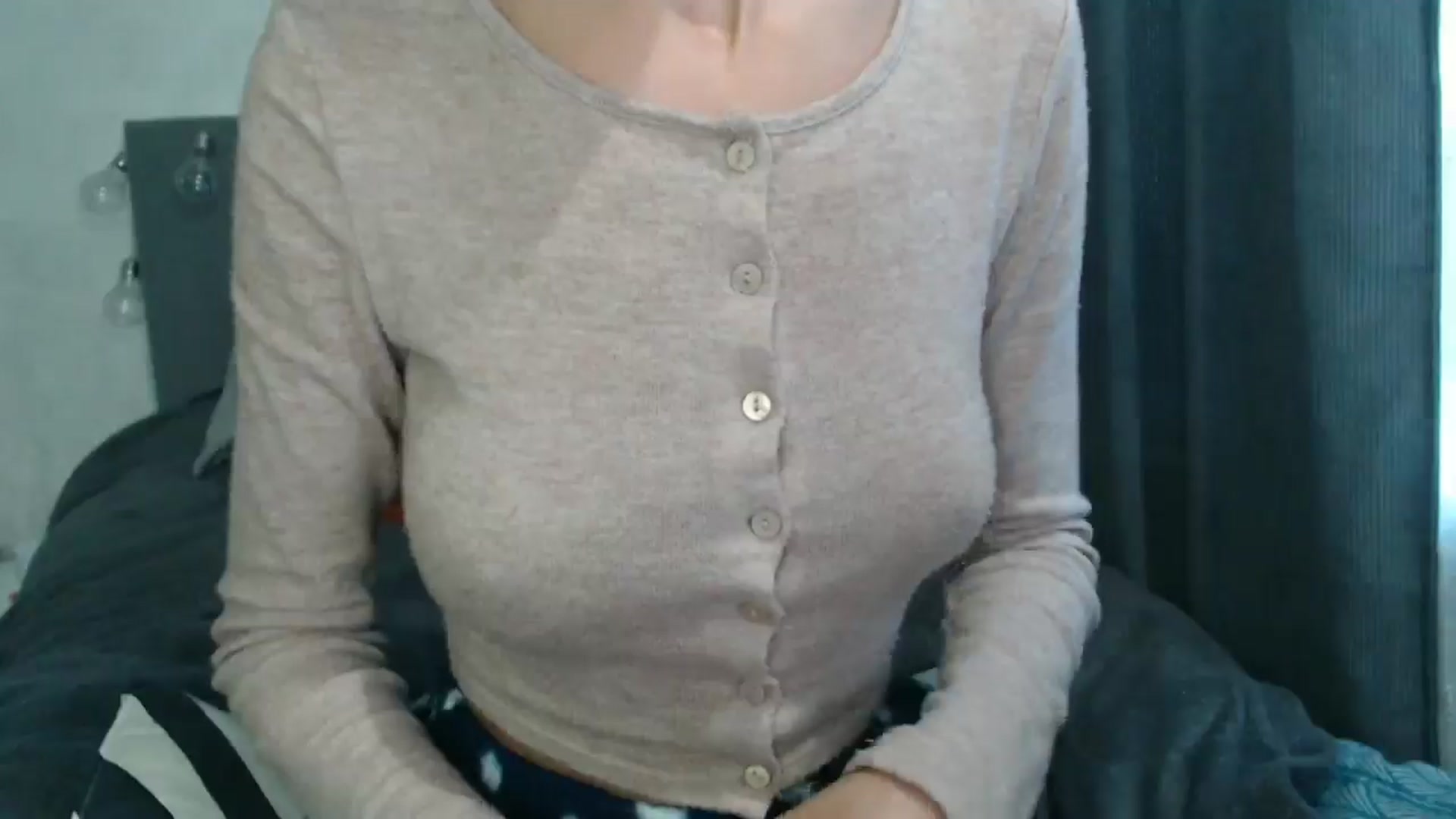 Gallery image thumbnail from Nora_Sweet's myfreecams stream on, 10/08/2024, 12:07 image 15 of 20