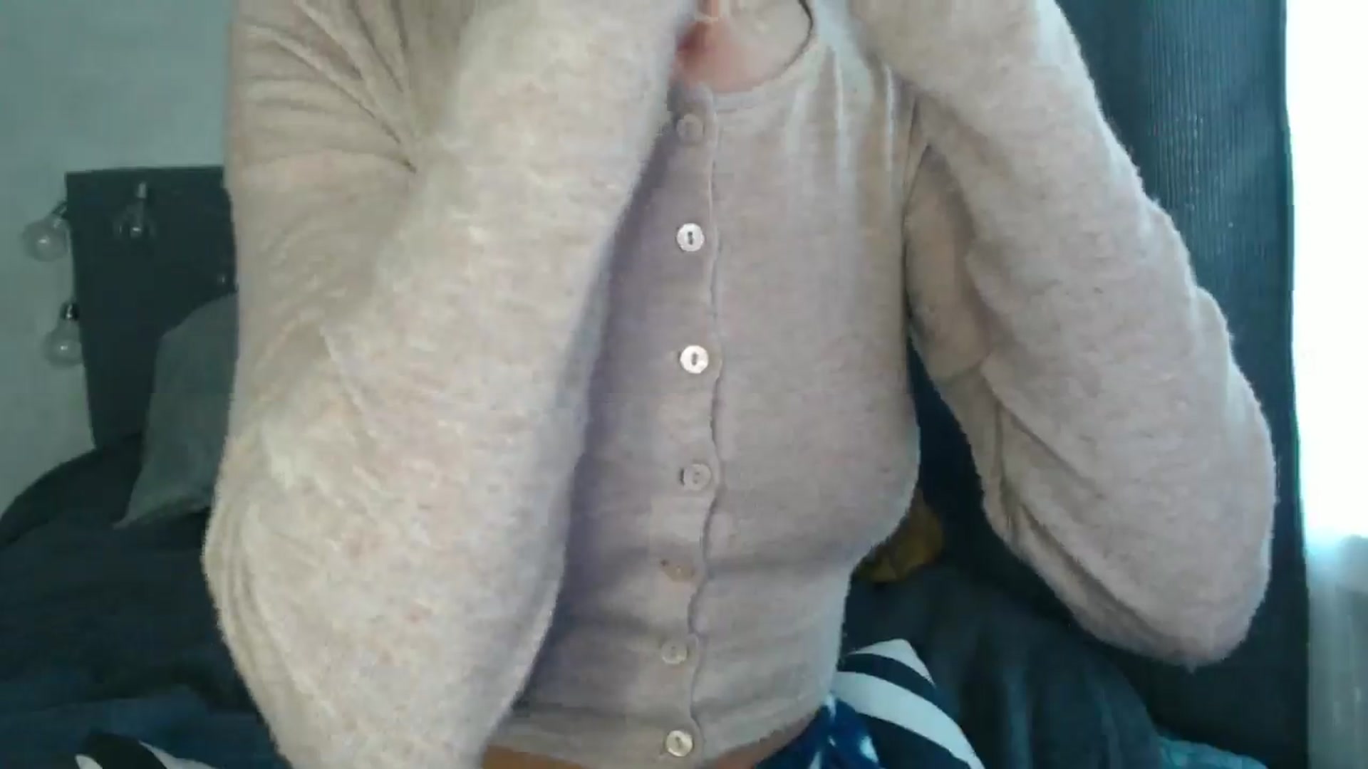 Gallery image thumbnail from Nora_Sweet's myfreecams stream on, 10/09/2024, 09:49 image 15 of 20