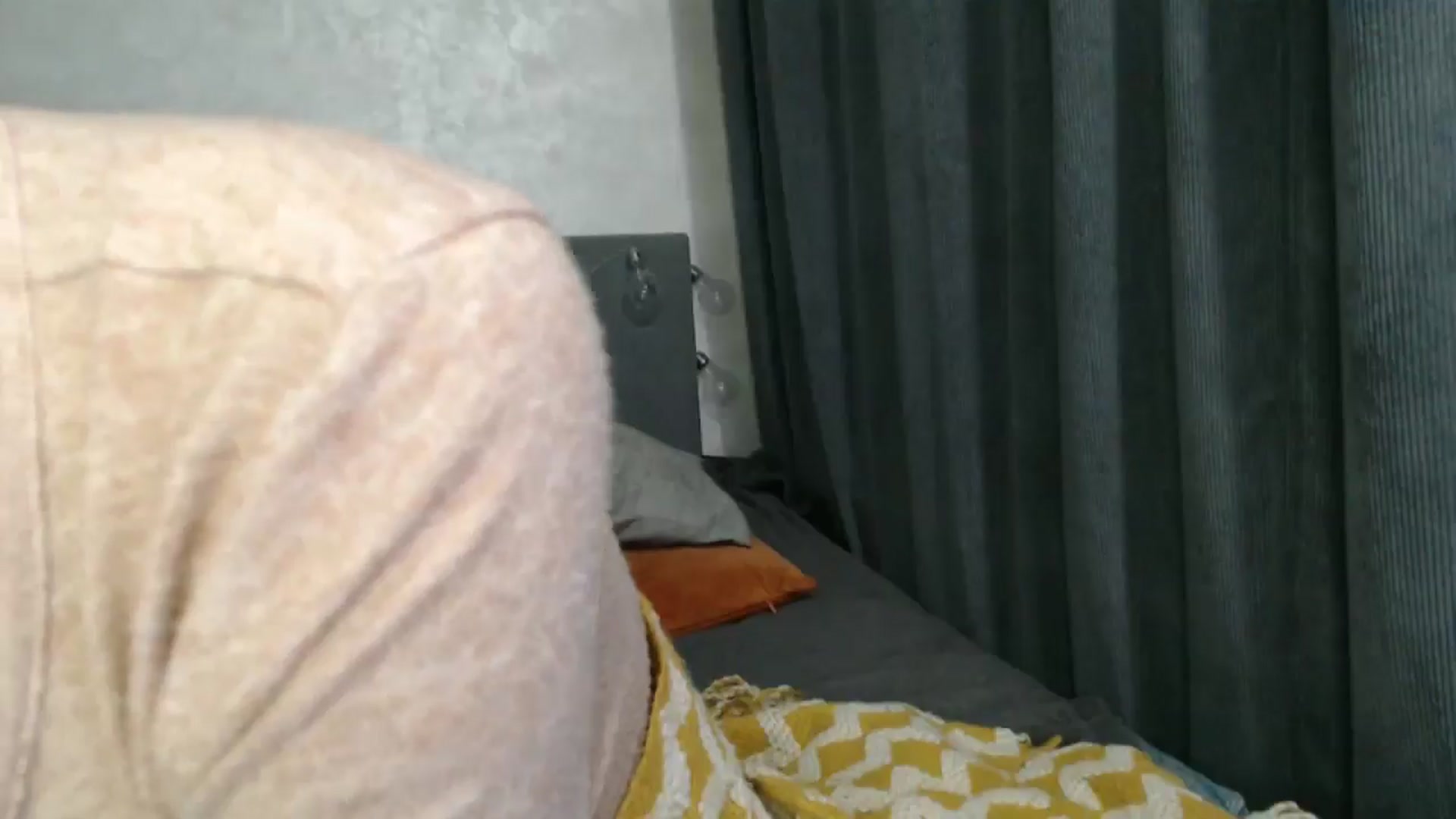 Gallery image thumbnail from Nora_Sweet's myfreecams stream on, 10/13/2024, 15:58 image 15 of 20