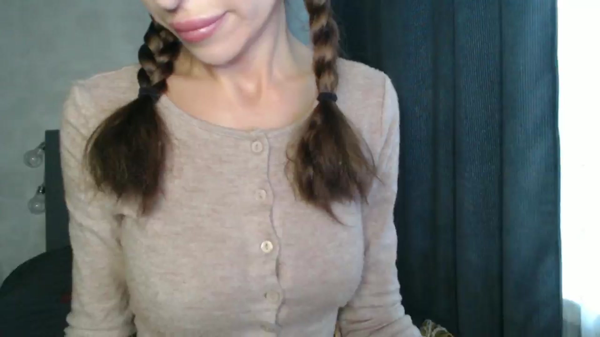 Gallery image thumbnail from Nora_Sweet's myfreecams stream on, 10/14/2024, 09:33 image 4 of 20