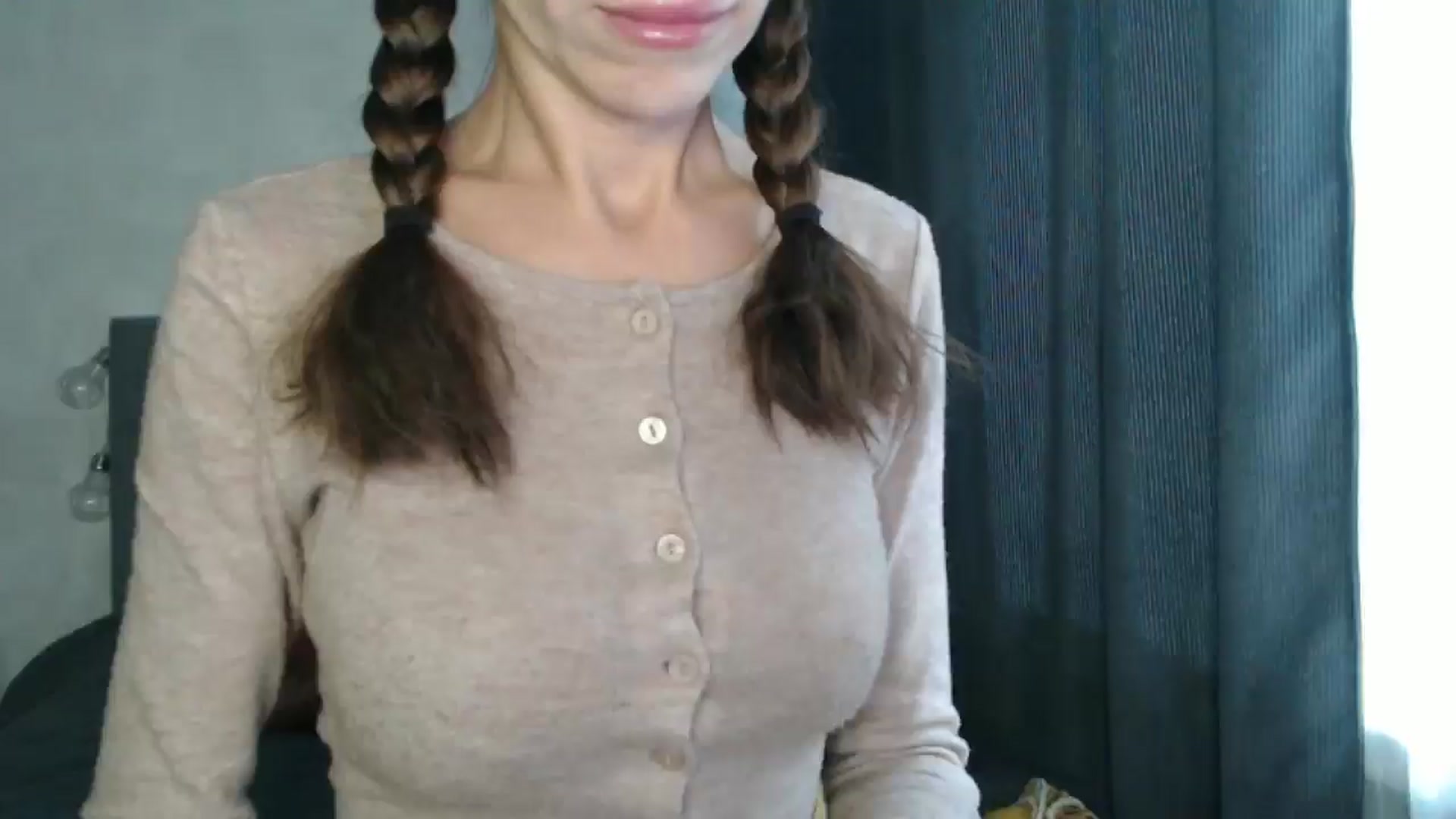 Gallery image thumbnail from Nora_Sweet's myfreecams stream on, 10/14/2024, 09:33 image 7 of 20