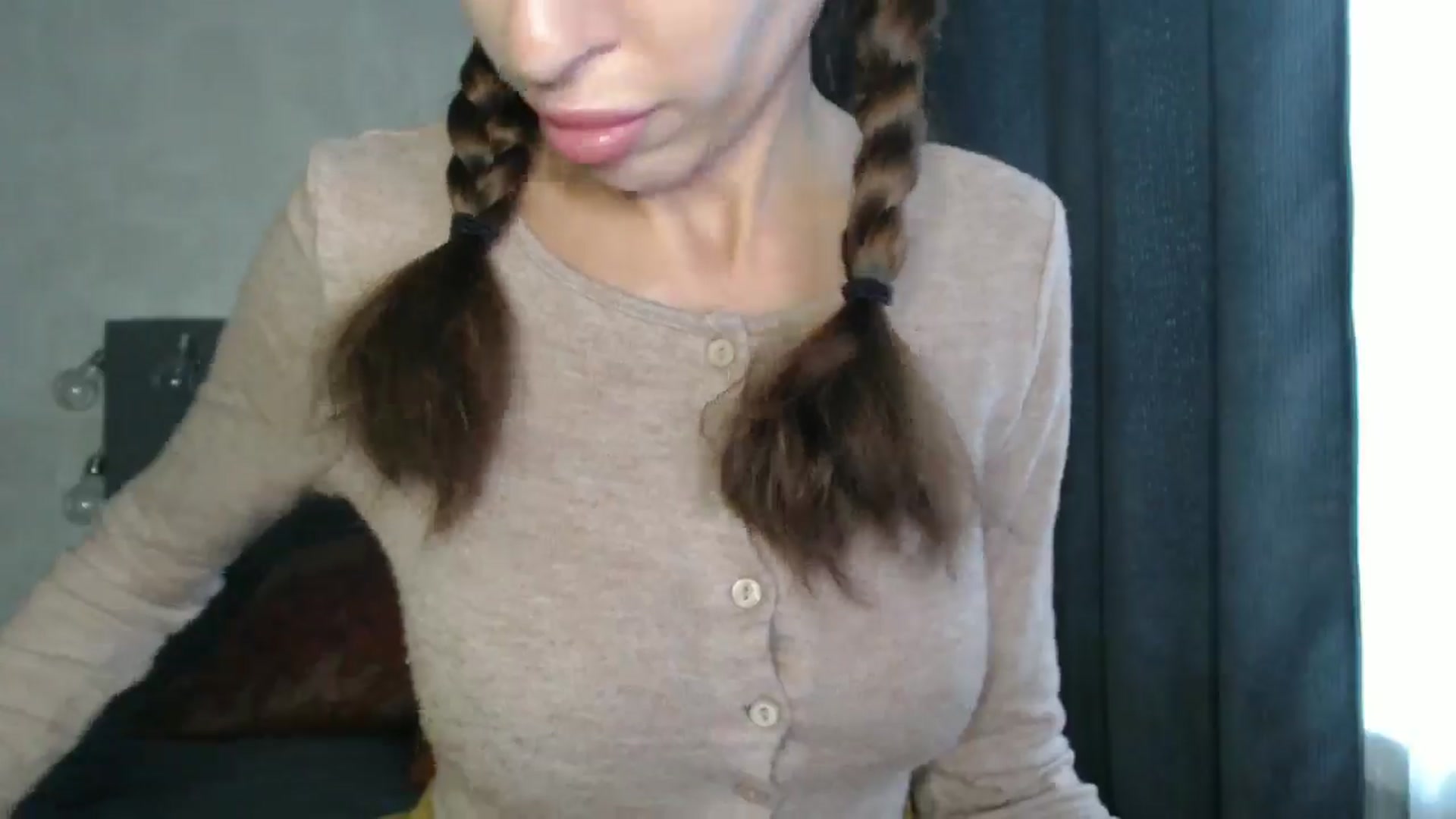 Gallery image thumbnail from Nora_Sweet's myfreecams stream on, 10/14/2024, 09:33 image 12 of 20