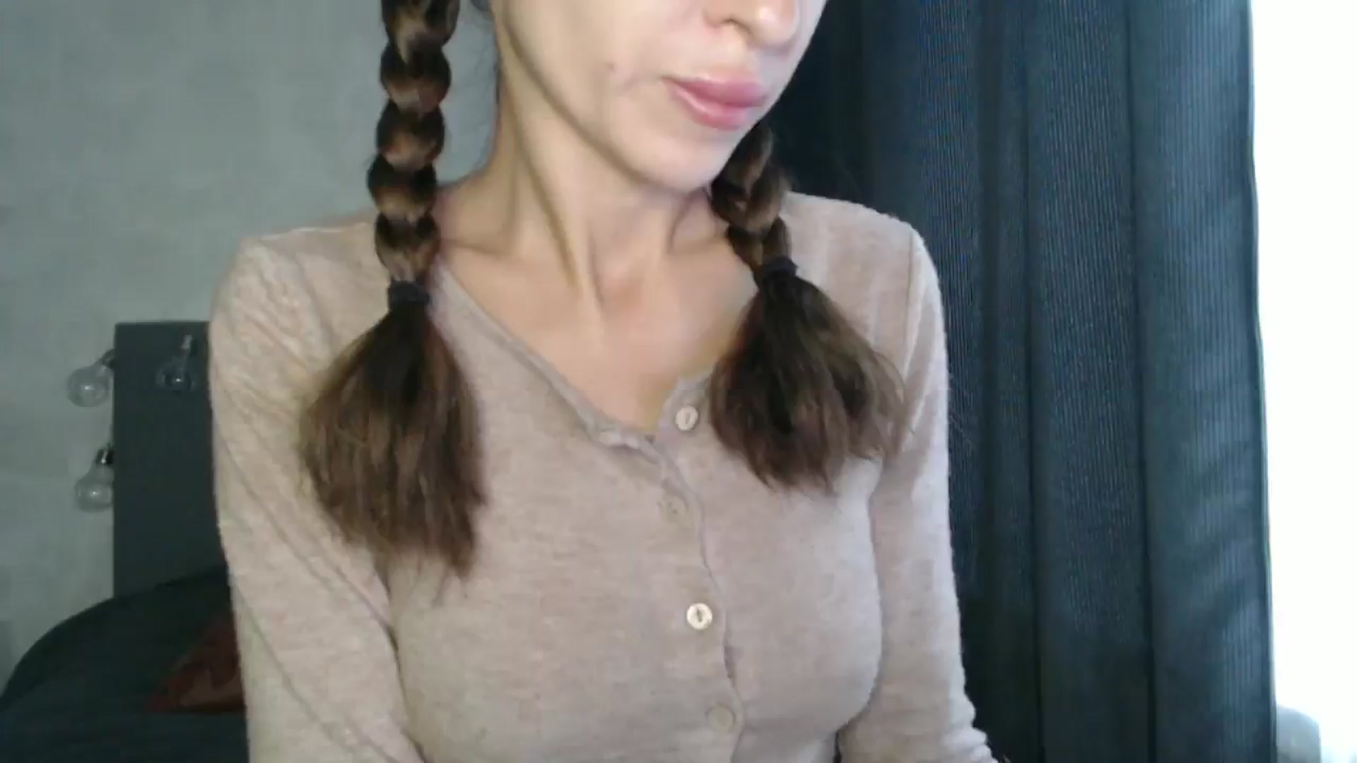 Gallery image thumbnail from Nora_Sweet's myfreecams stream on, 10/14/2024, 10:25 image 16 of 20