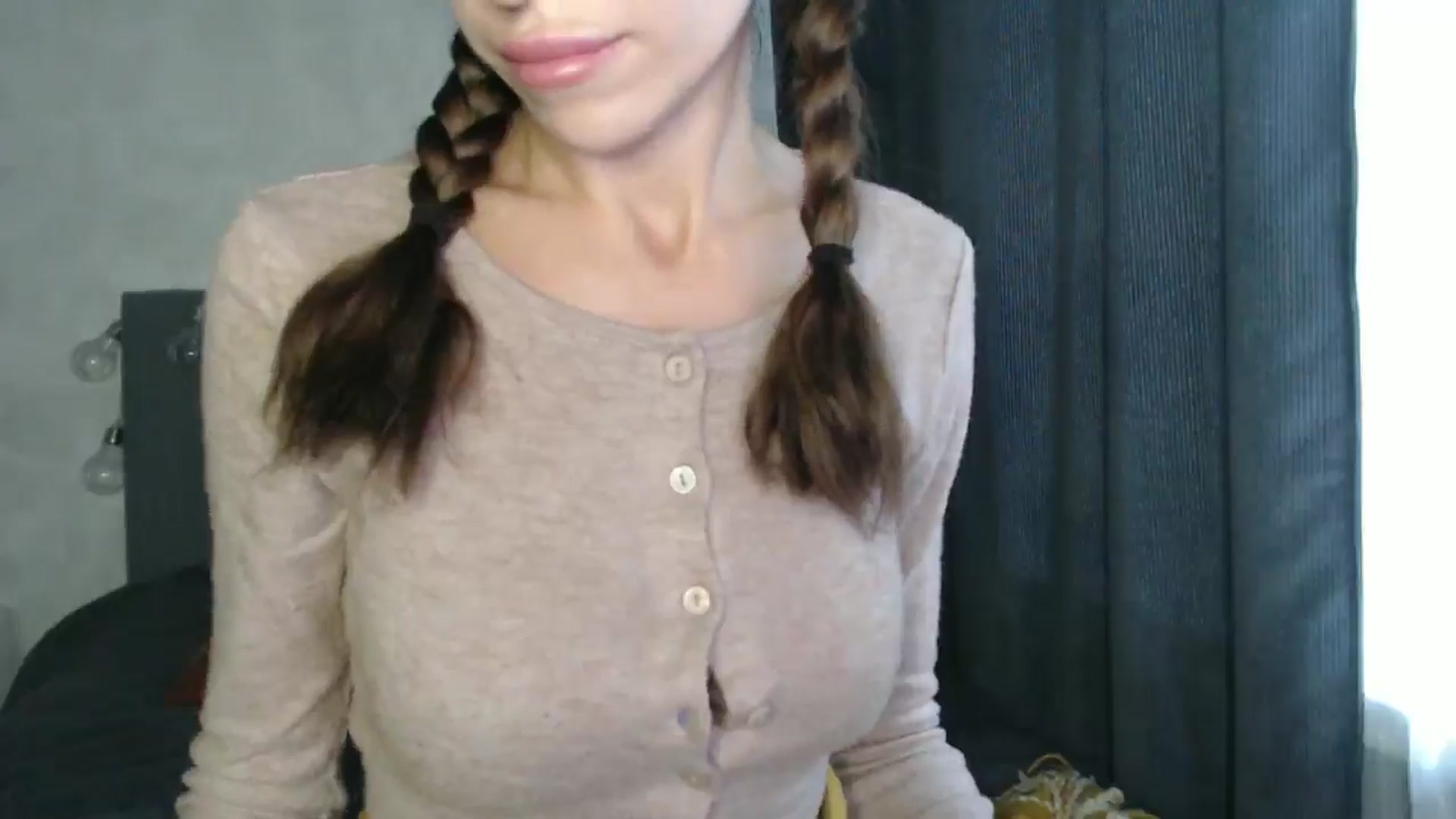 Gallery image thumbnail from Nora_Sweet's myfreecams stream on, 10/14/2024, 10:25 image 7 of 20