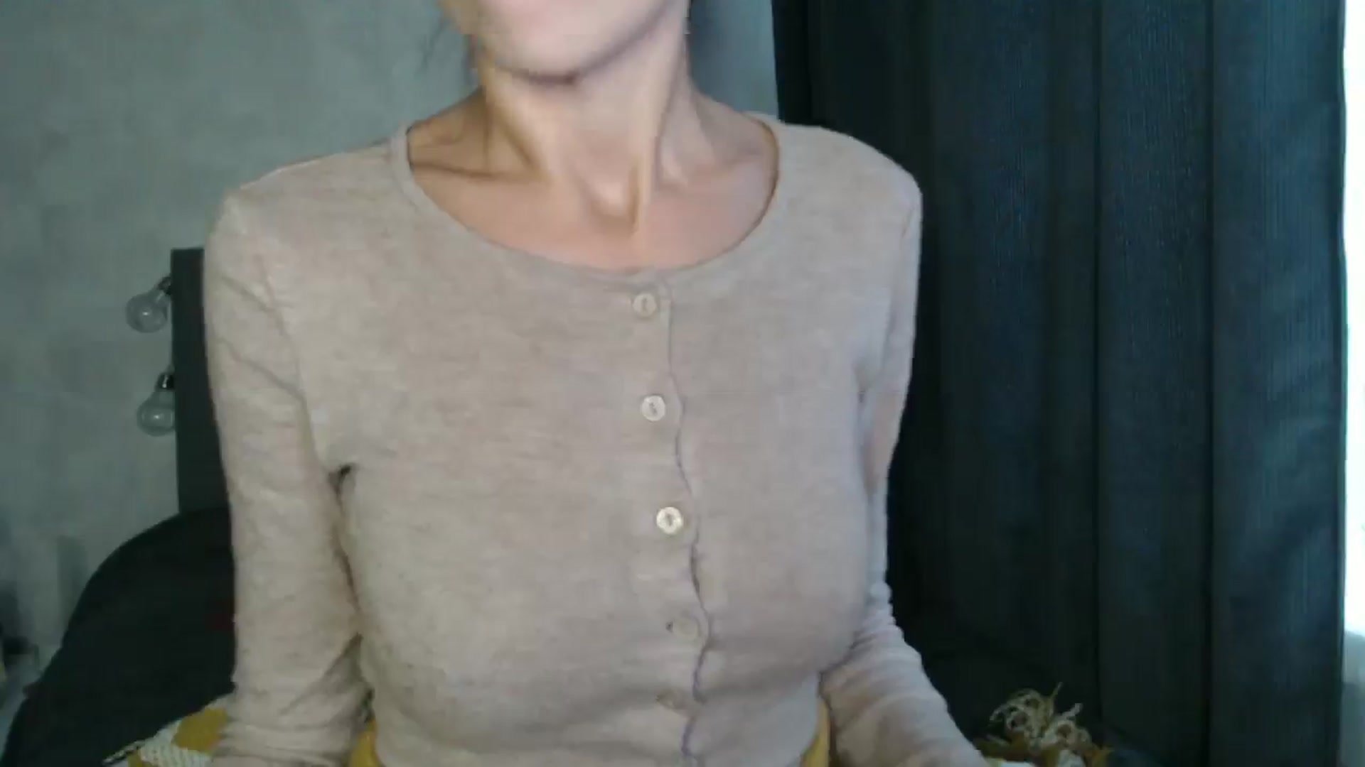 Gallery image thumbnail from Nora_Sweet's myfreecams stream on, 10/14/2024, 11:57 image 12 of 20