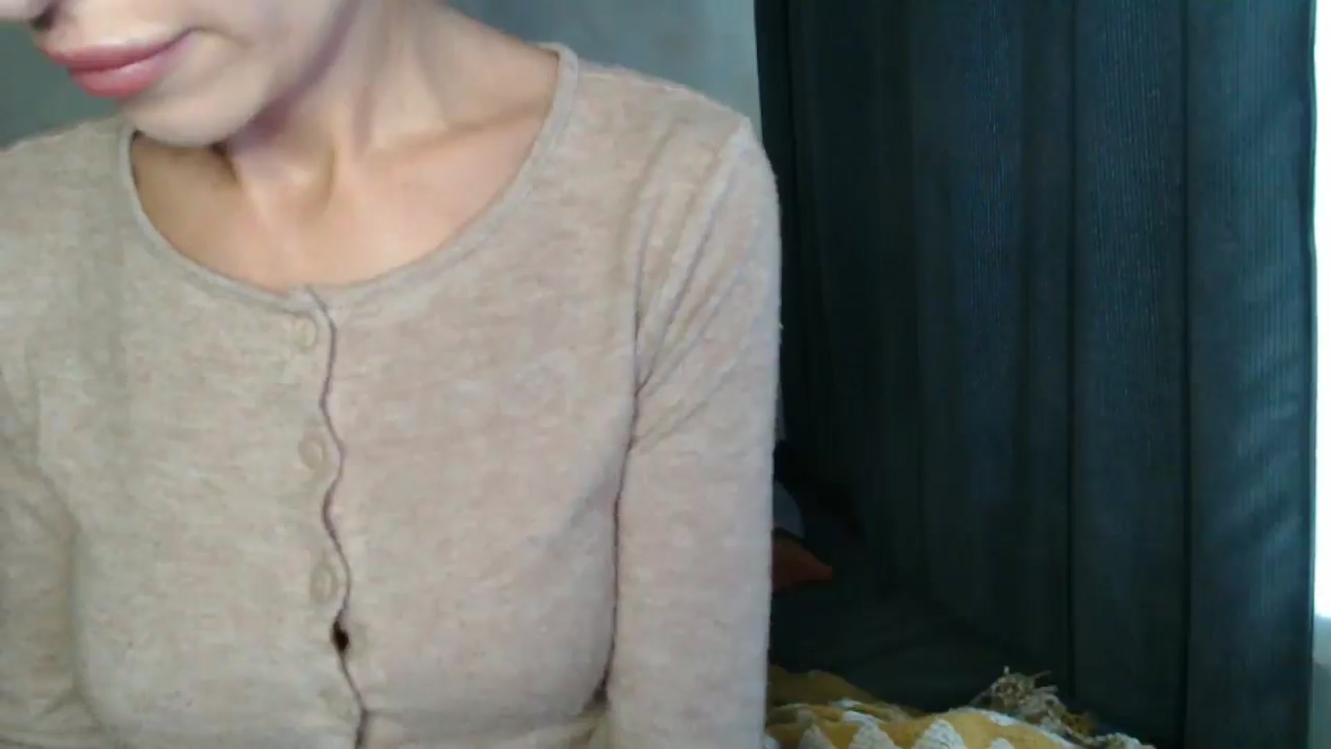 Gallery image thumbnail from Nora_Sweet's myfreecams stream on, 10/14/2024, 11:57 image 15 of 20