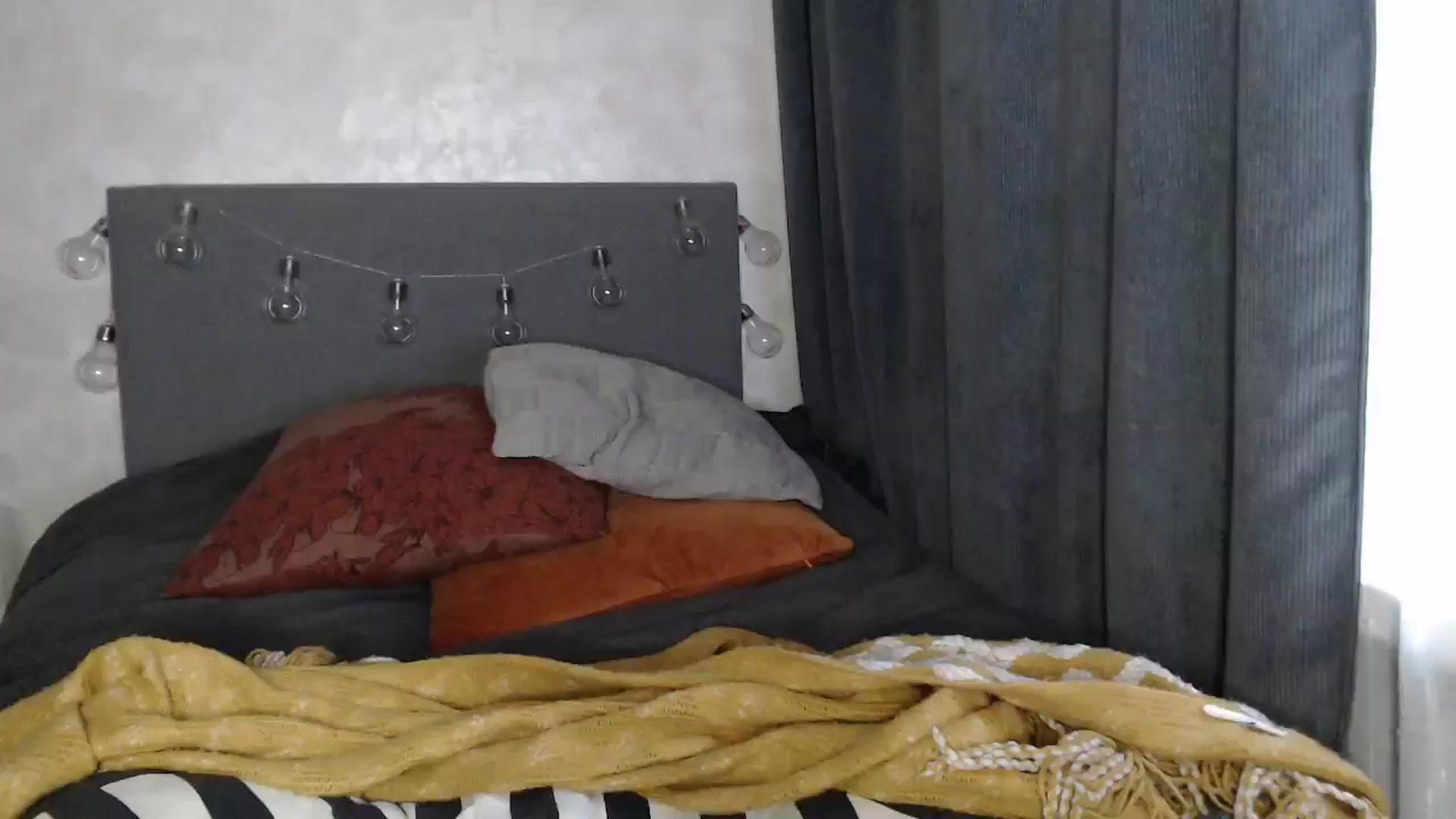Gallery image thumbnail from Nora_Sweet's myfreecams stream on, 10/14/2024, 12:46 image 9 of 20