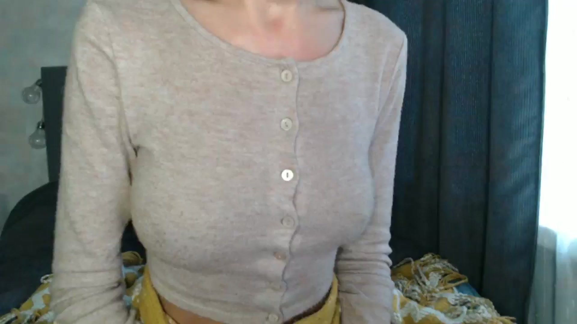 Gallery image thumbnail from Nora_Sweet's myfreecams stream on, 10/14/2024, 12:46 image 6 of 20