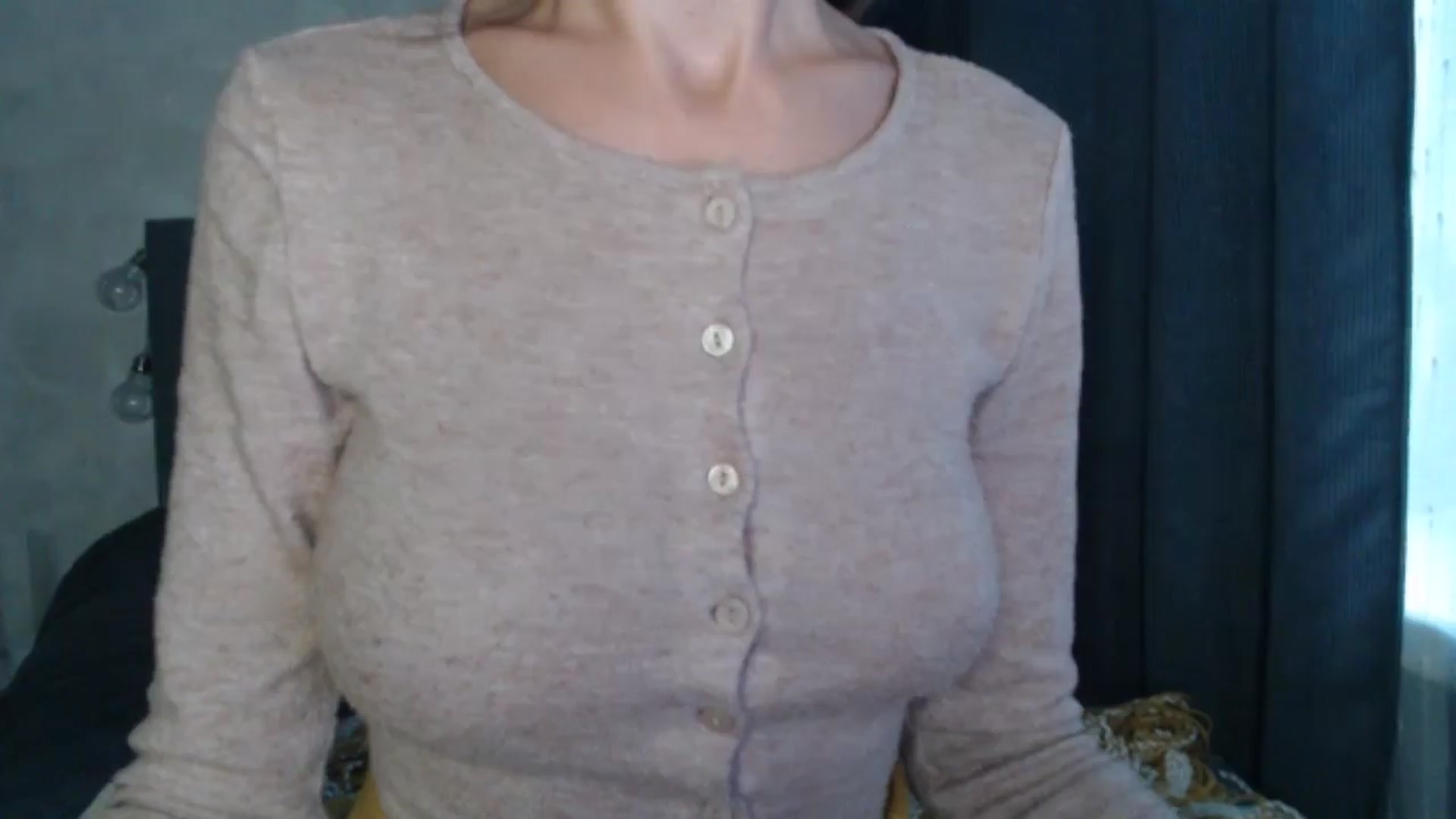 Gallery image thumbnail from Nora_Sweet's myfreecams stream on, 10/15/2024, 09:27 image 2 of 20