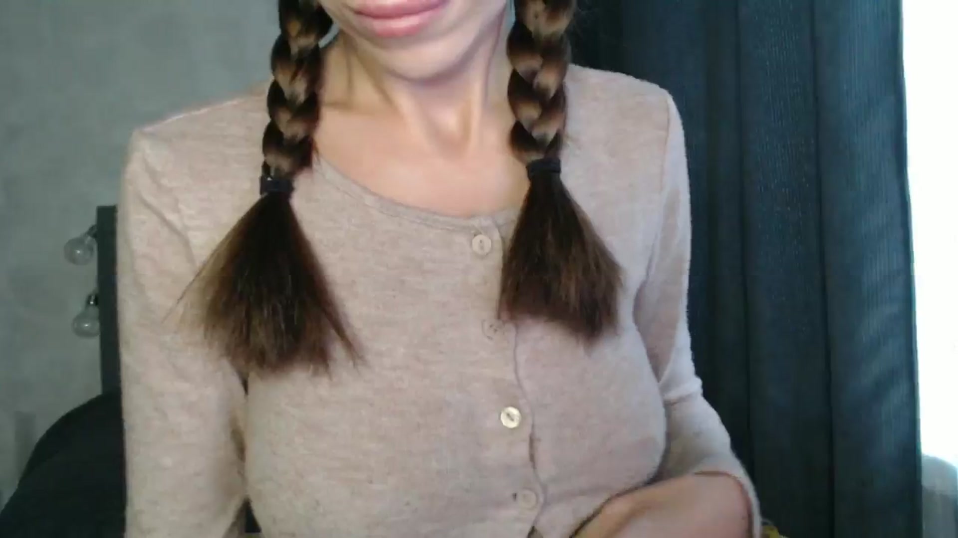 Gallery image thumbnail from Nora_Sweet's myfreecams stream on, 10/15/2024, 12:07 image 5 of 20