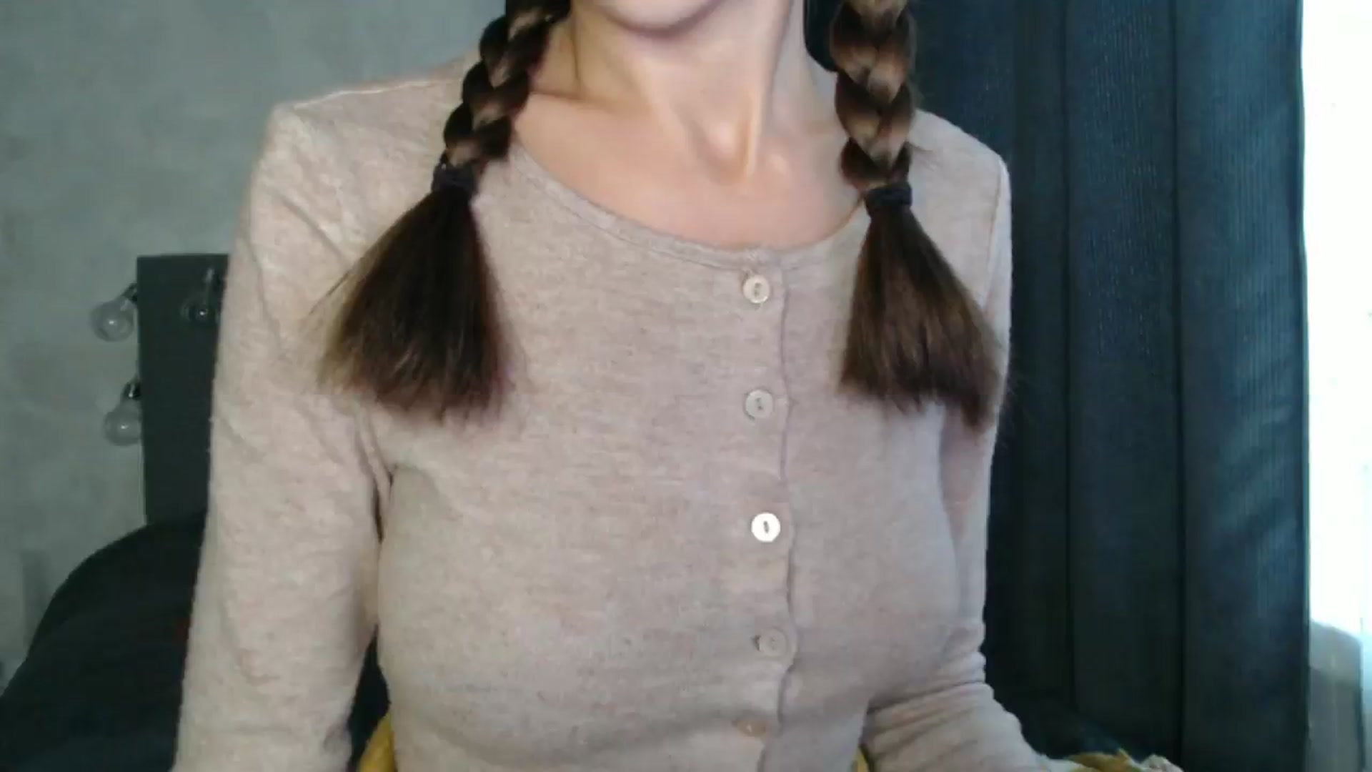 Gallery image thumbnail from Nora_Sweet's myfreecams stream on, 10/15/2024, 12:07 image 10 of 20