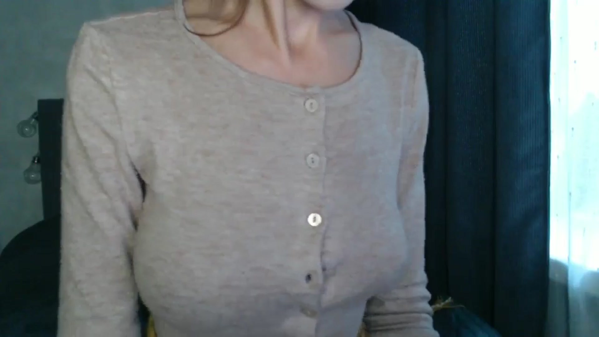 Gallery image thumbnail from Nora_Sweet's myfreecams stream on, 10/16/2024, 11:57 image 12 of 20