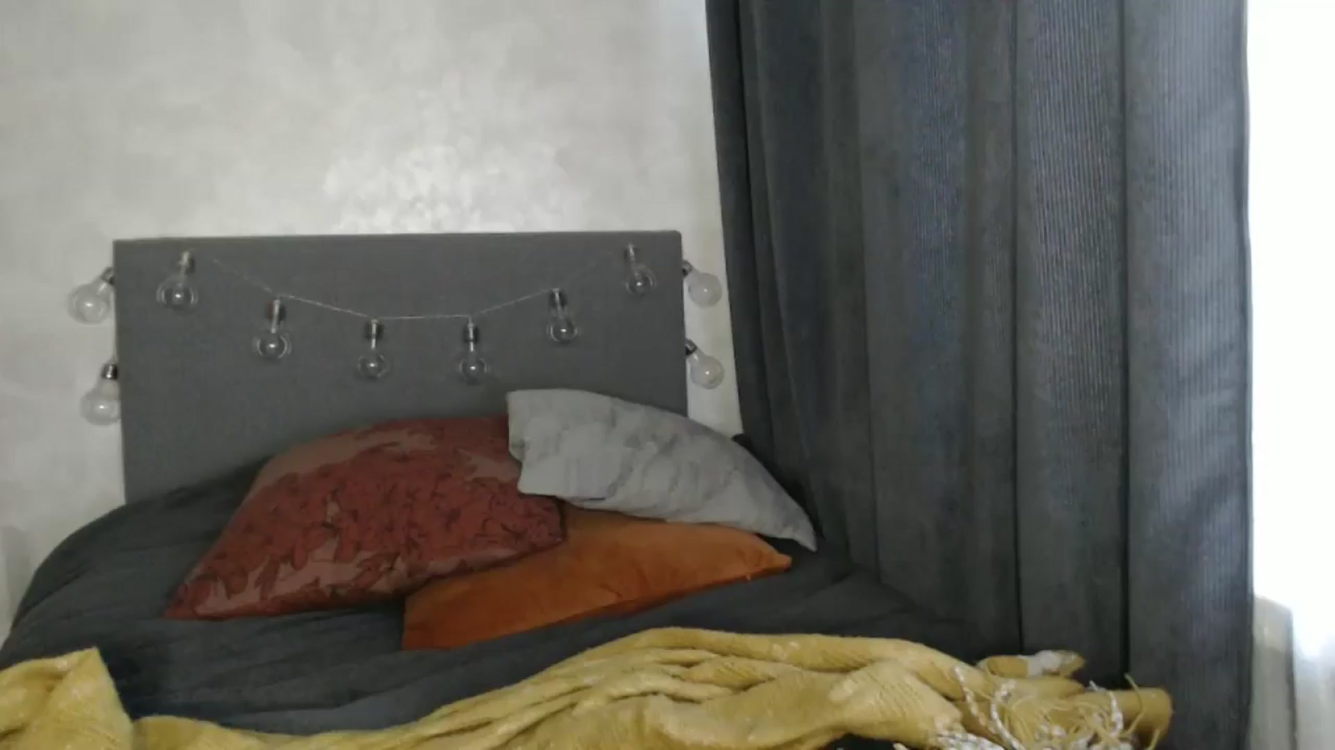Gallery image thumbnail from Nora_Sweet's myfreecams stream on, 10/16/2024, 12:50 image 4 of 20