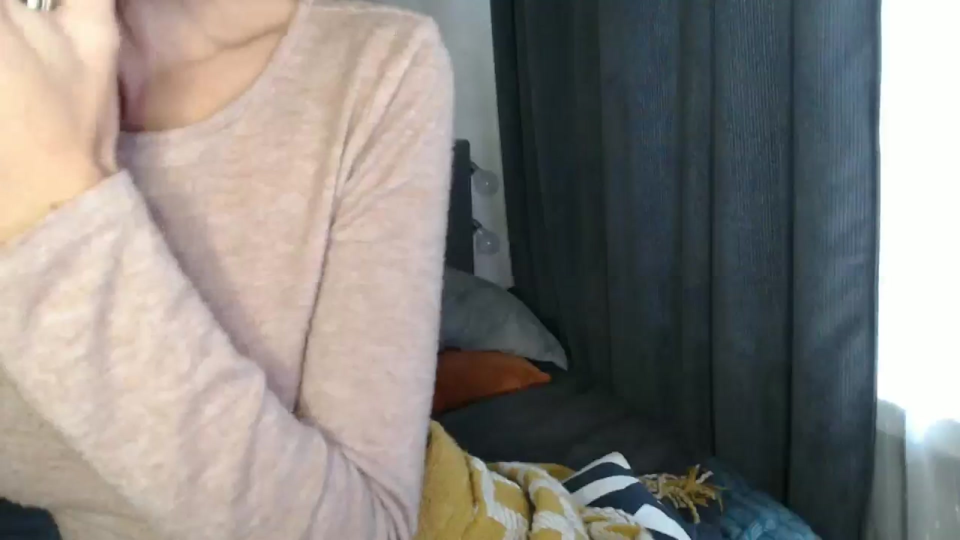 Gallery image thumbnail from Nora_Sweet's myfreecams stream on, 10/16/2024, 12:50 image 14 of 20