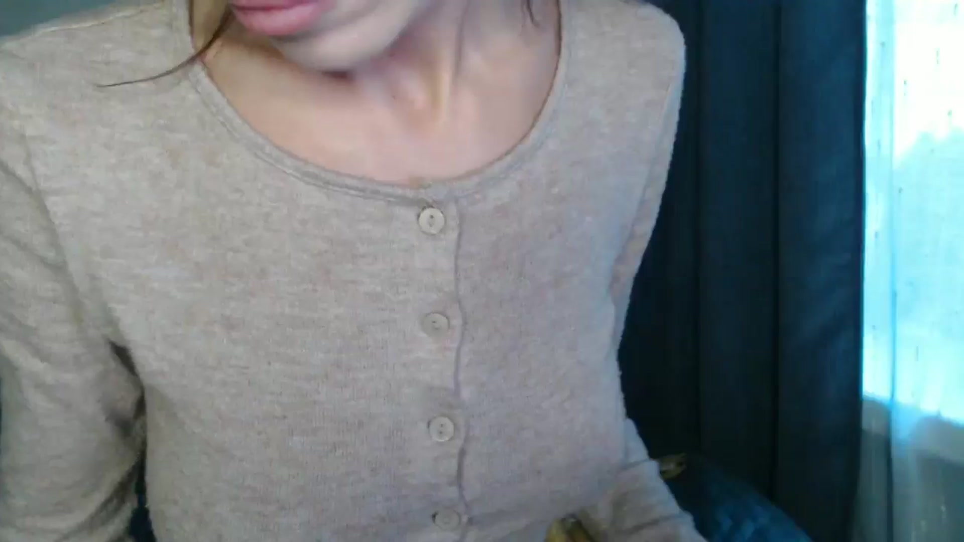 Gallery image thumbnail from Nora_Sweet's myfreecams stream on, 10/16/2024, 12:50 image 8 of 20