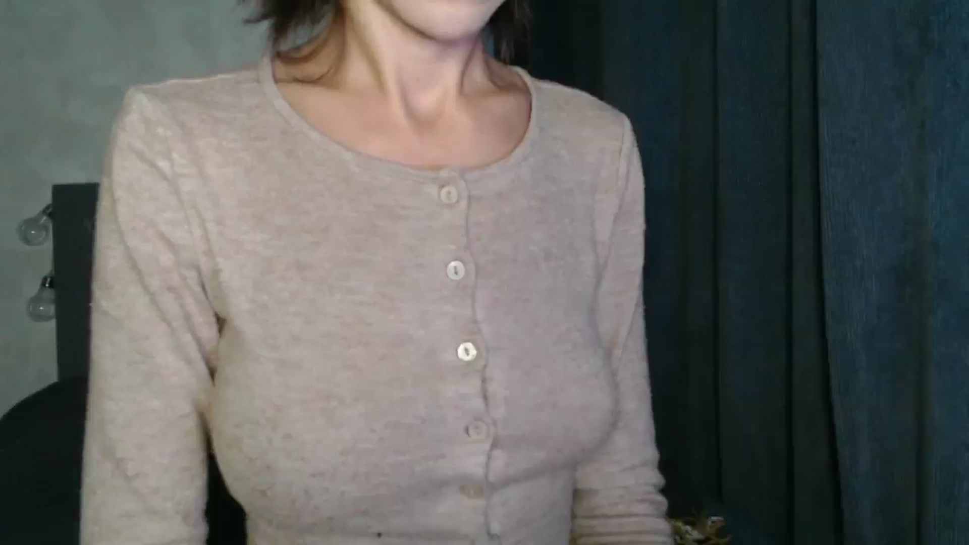 Gallery image thumbnail from Nora_Sweet's myfreecams stream on, 10/16/2024, 14:06 image 8 of 20