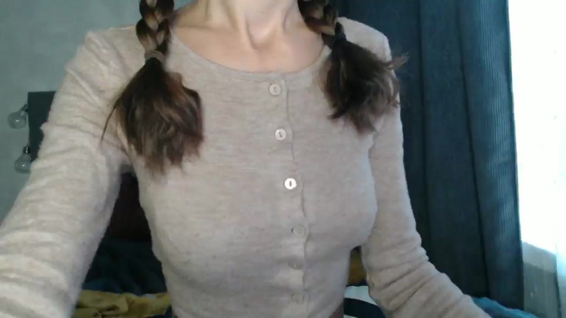 Gallery image thumbnail from Nora_Sweet's myfreecams stream on, 10/17/2024, 07:46 image 9 of 20