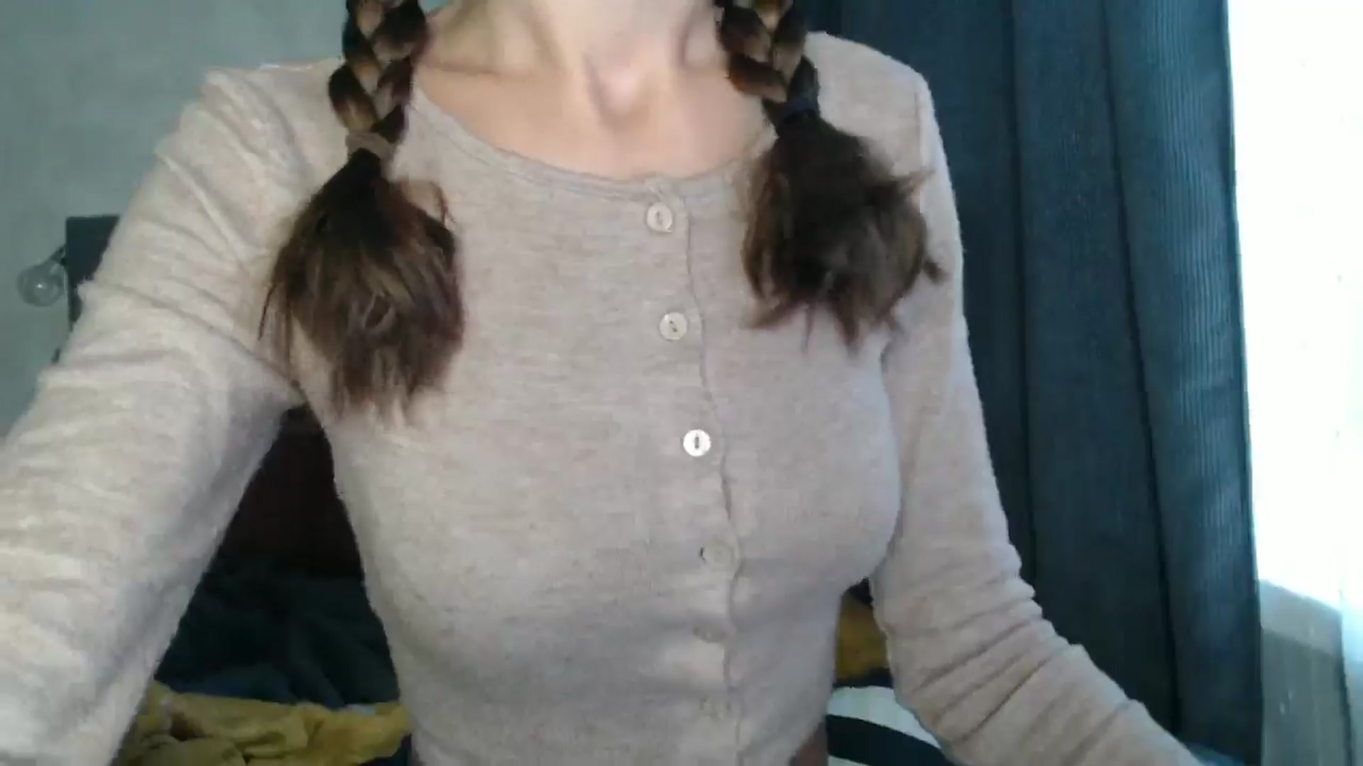 Gallery image thumbnail from Nora_Sweet's myfreecams stream on, 10/17/2024, 07:46 image 18 of 20