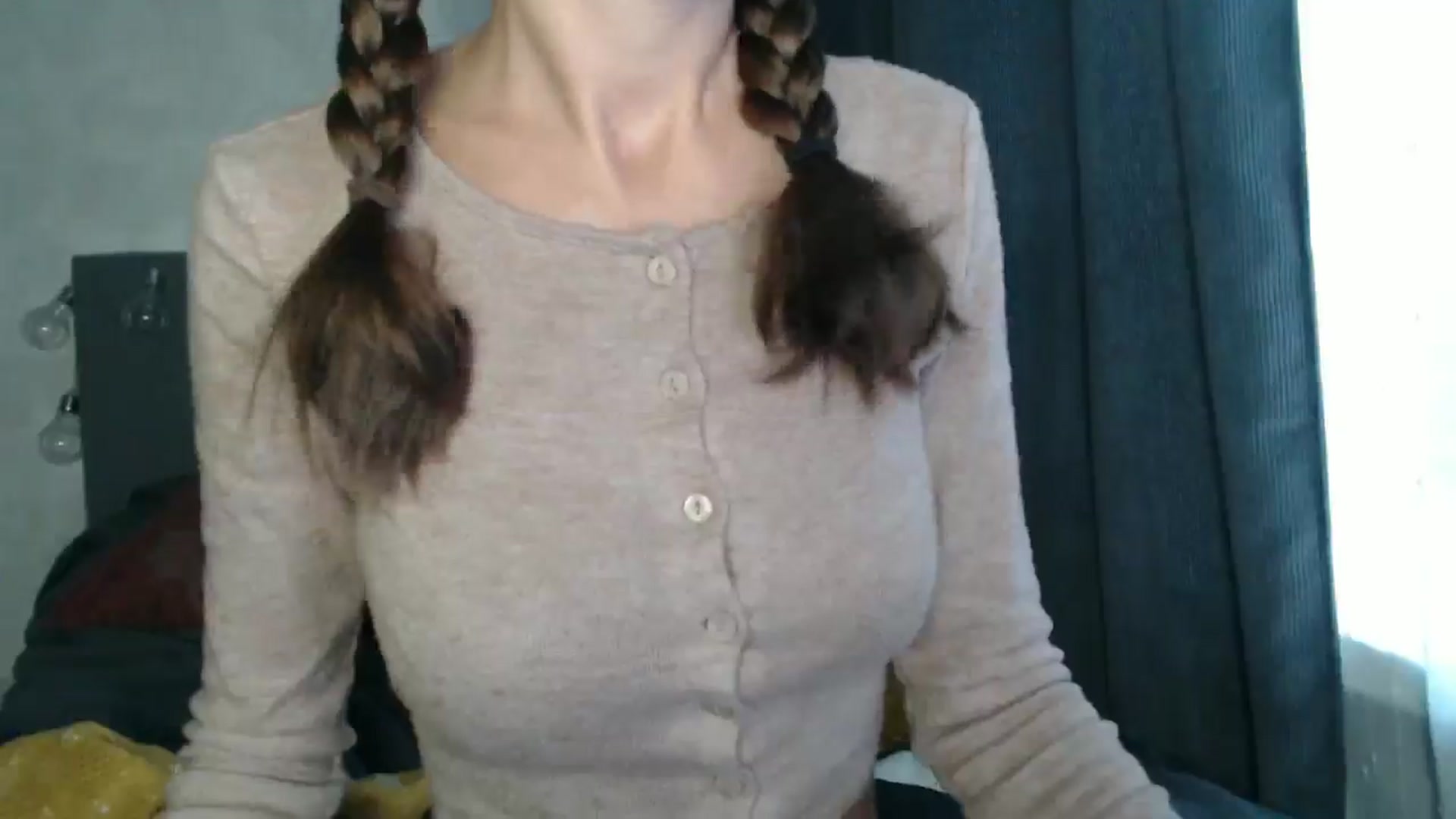 Gallery image thumbnail from Nora_Sweet's myfreecams stream on, 10/17/2024, 07:46 image 16 of 20