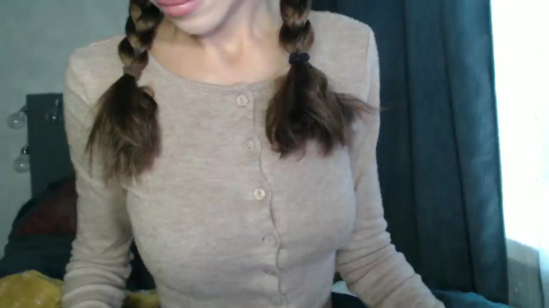 Gallery image thumbnail from Nora_Sweet's myfreecams stream on, 10/17/2024, 07:46 image 11 of 20