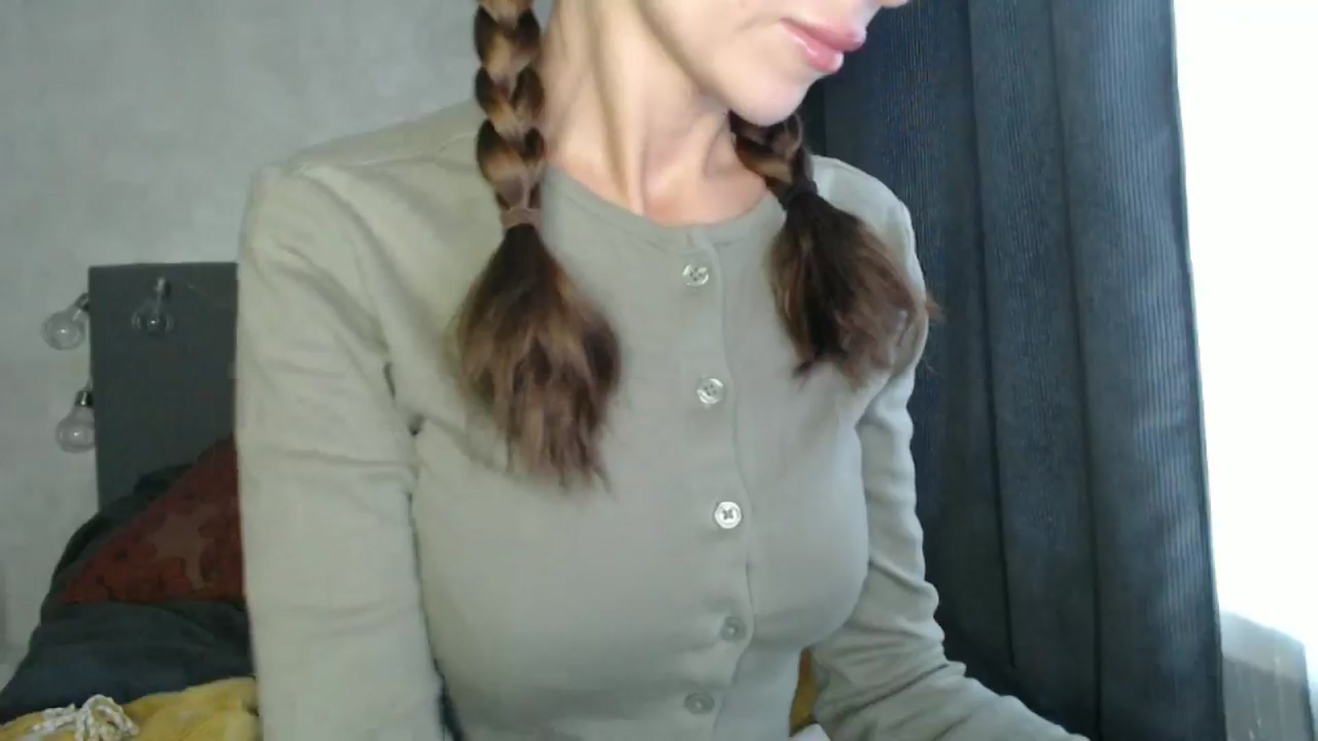 Gallery image thumbnail from Nora_Sweet's myfreecams stream on, 10/17/2024, 08:26 image 9 of 20
