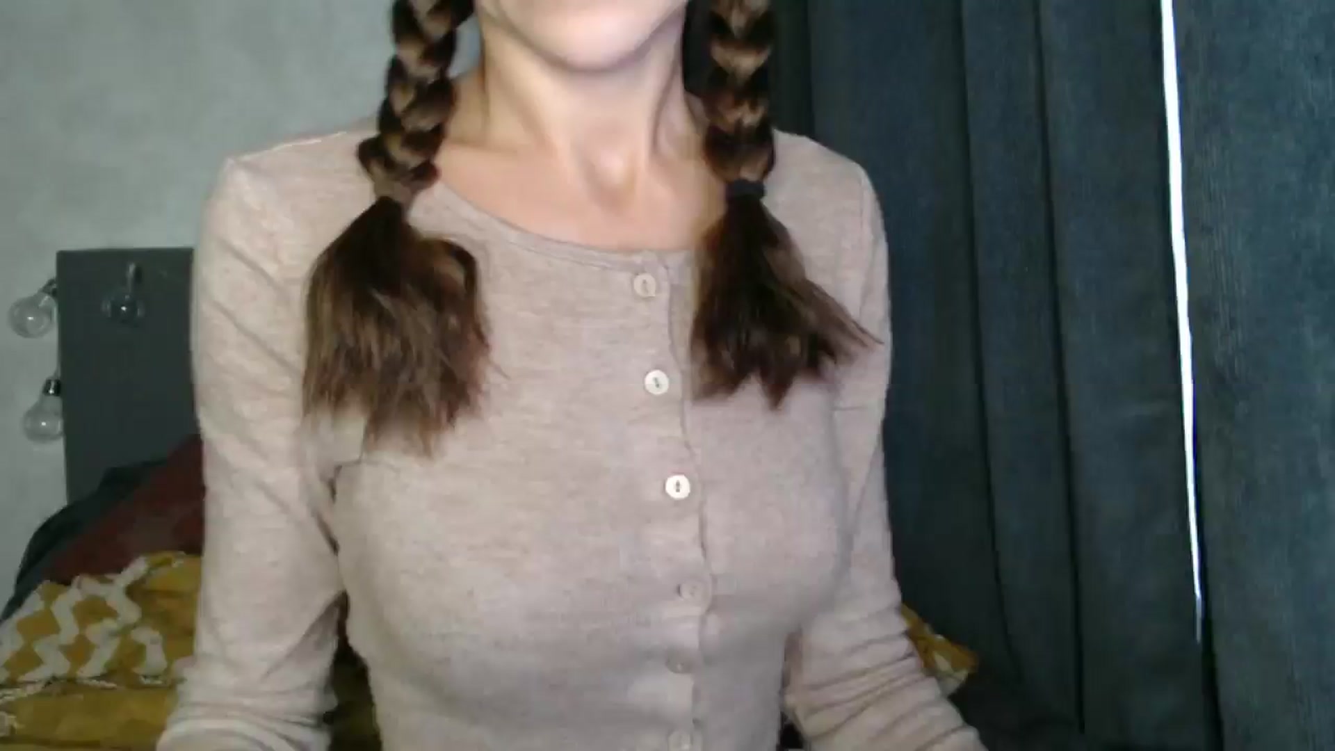 Gallery image thumbnail from Nora_Sweet's myfreecams stream on, 10/17/2024, 10:43 image 16 of 20