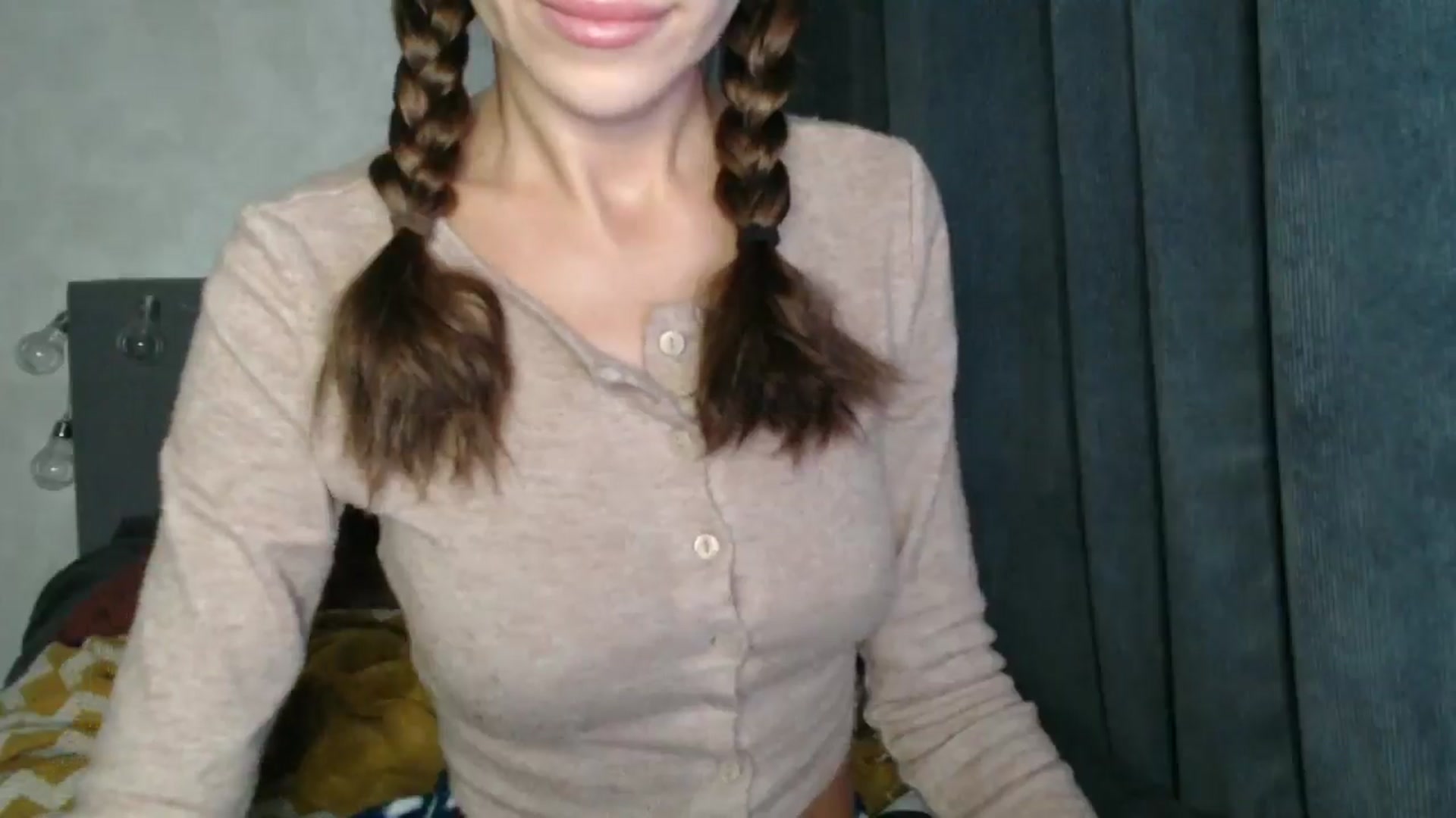 Gallery image thumbnail from Nora_Sweet's myfreecams stream on, 10/17/2024, 11:05 image 9 of 20