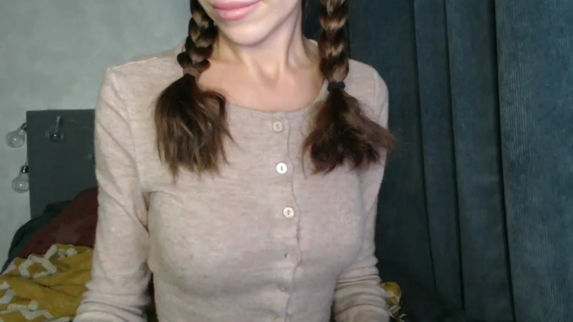 Gallery image thumbnail from Nora_Sweet's myfreecams stream on, 10/17/2024, 11:05 image 12 of 20