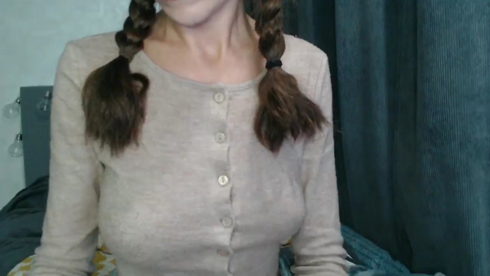 Gallery image thumbnail from Nora_Sweet's myfreecams stream on, 10/17/2024, 17:04 image 14 of 20