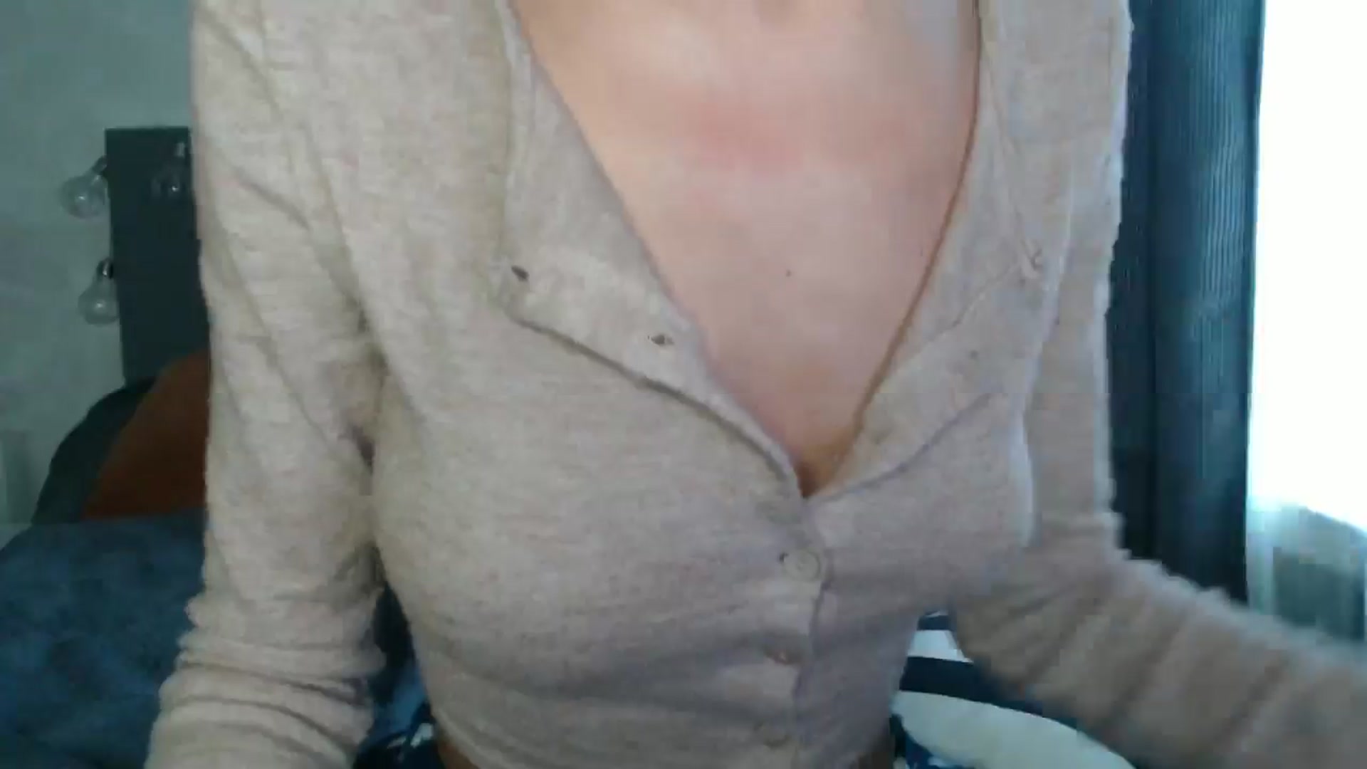 Gallery image thumbnail from Nora_Sweet's myfreecams stream on, 10/18/2024, 08:18 image 8 of 20