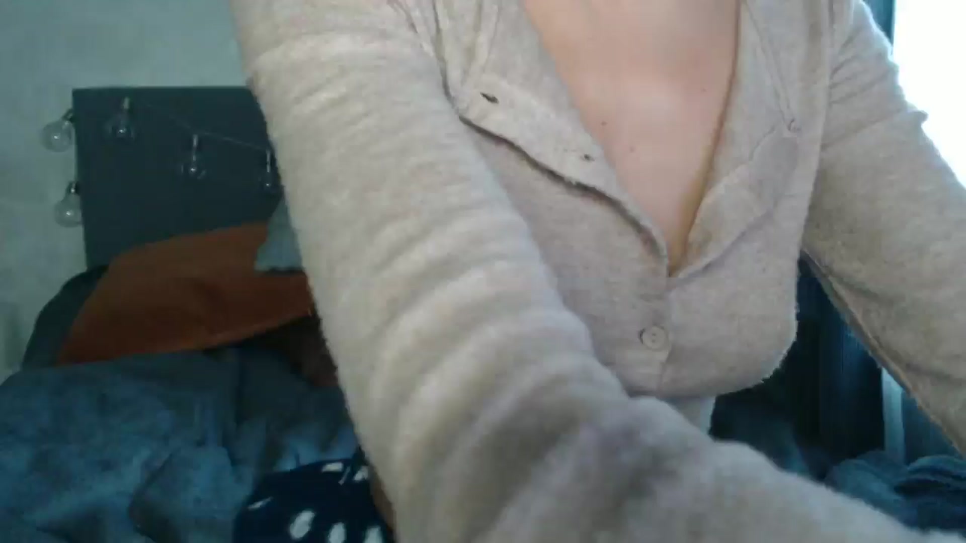 Gallery image thumbnail from Nora_Sweet's myfreecams stream on, 10/18/2024, 08:18 image 6 of 20