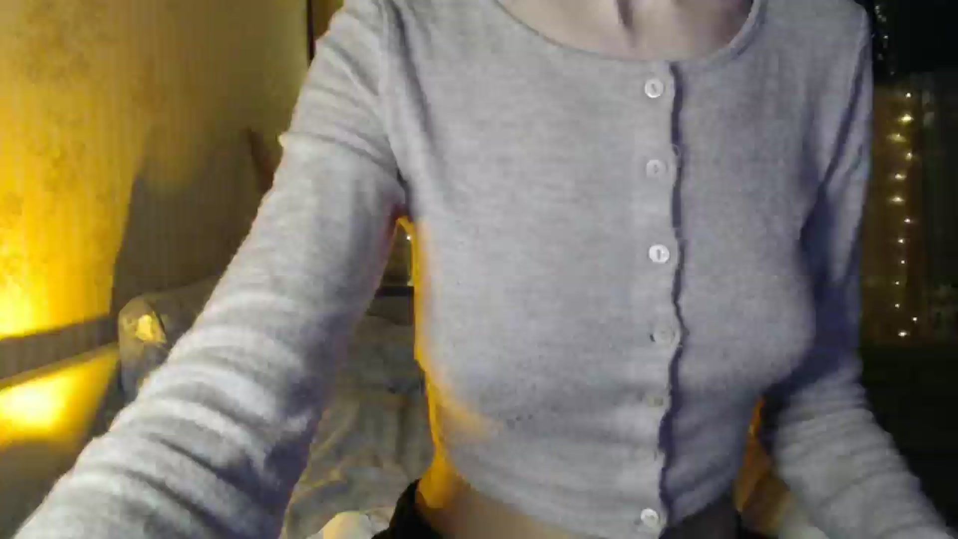 Gallery image thumbnail from Nora_Sweet's myfreecams stream on, 12/16/2024, 12:35 image 18 of 20