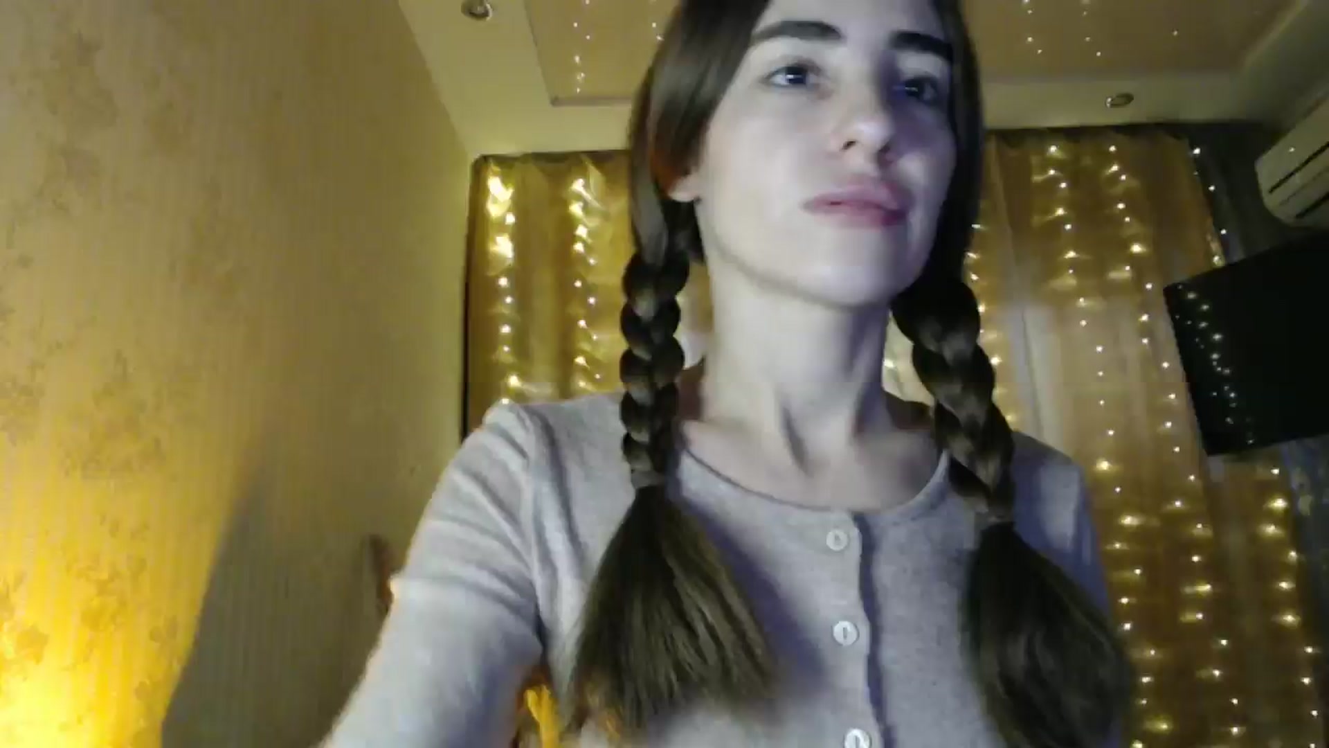 Gallery image thumbnail from Nora_Sweet's myfreecams stream on, 12/18/2024, 08:56 image 11 of 20