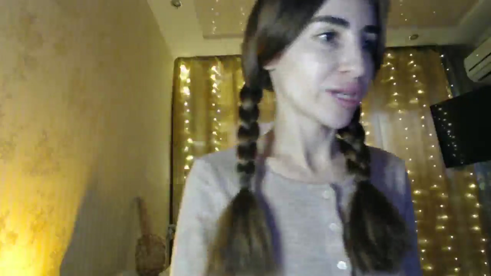 Gallery image thumbnail from Nora_Sweet's myfreecams stream on, 12/18/2024, 08:56 image 17 of 20