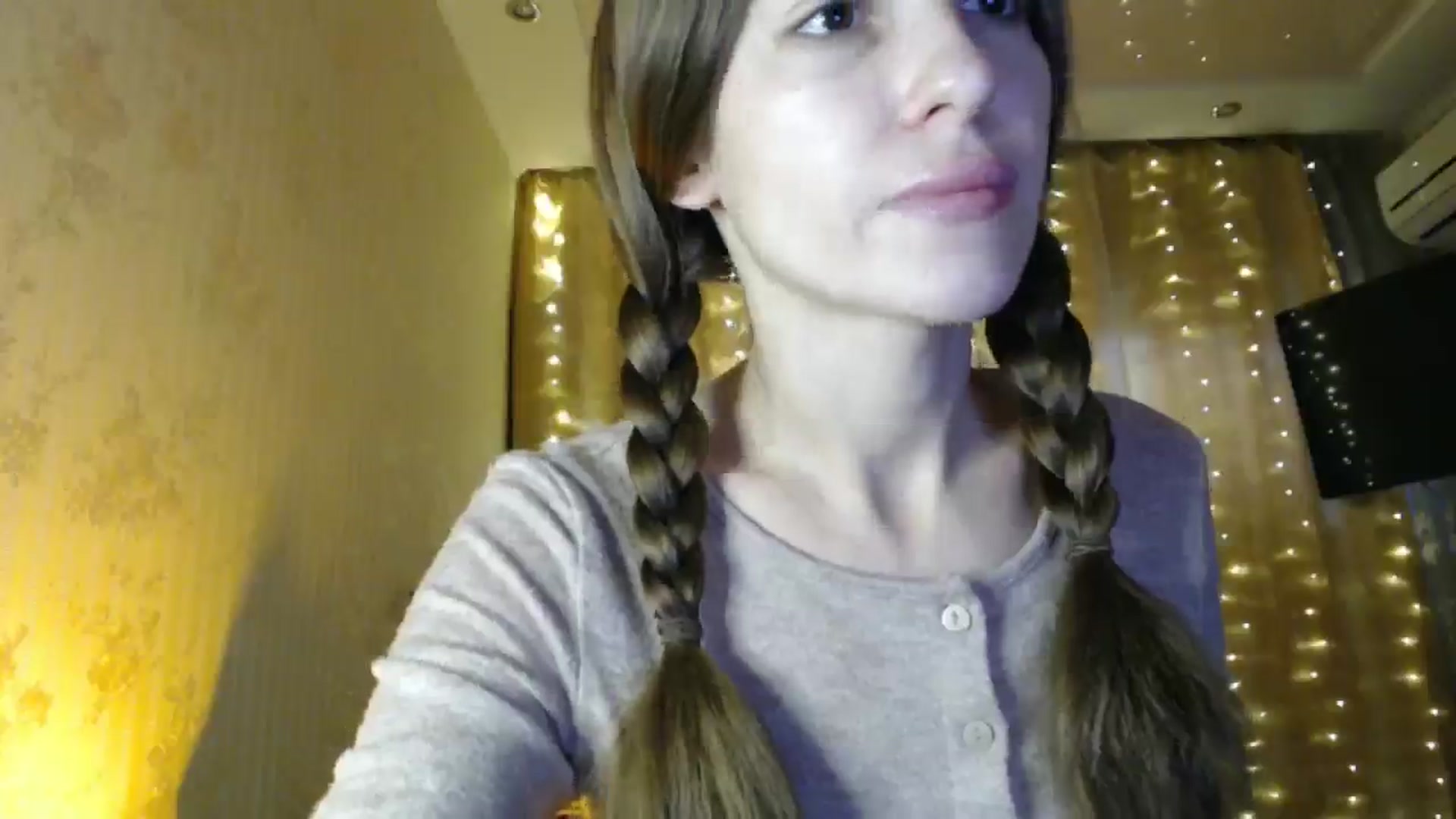 Gallery image thumbnail from Nora_Sweet's myfreecams stream on, 12/18/2024, 08:56 image 19 of 20