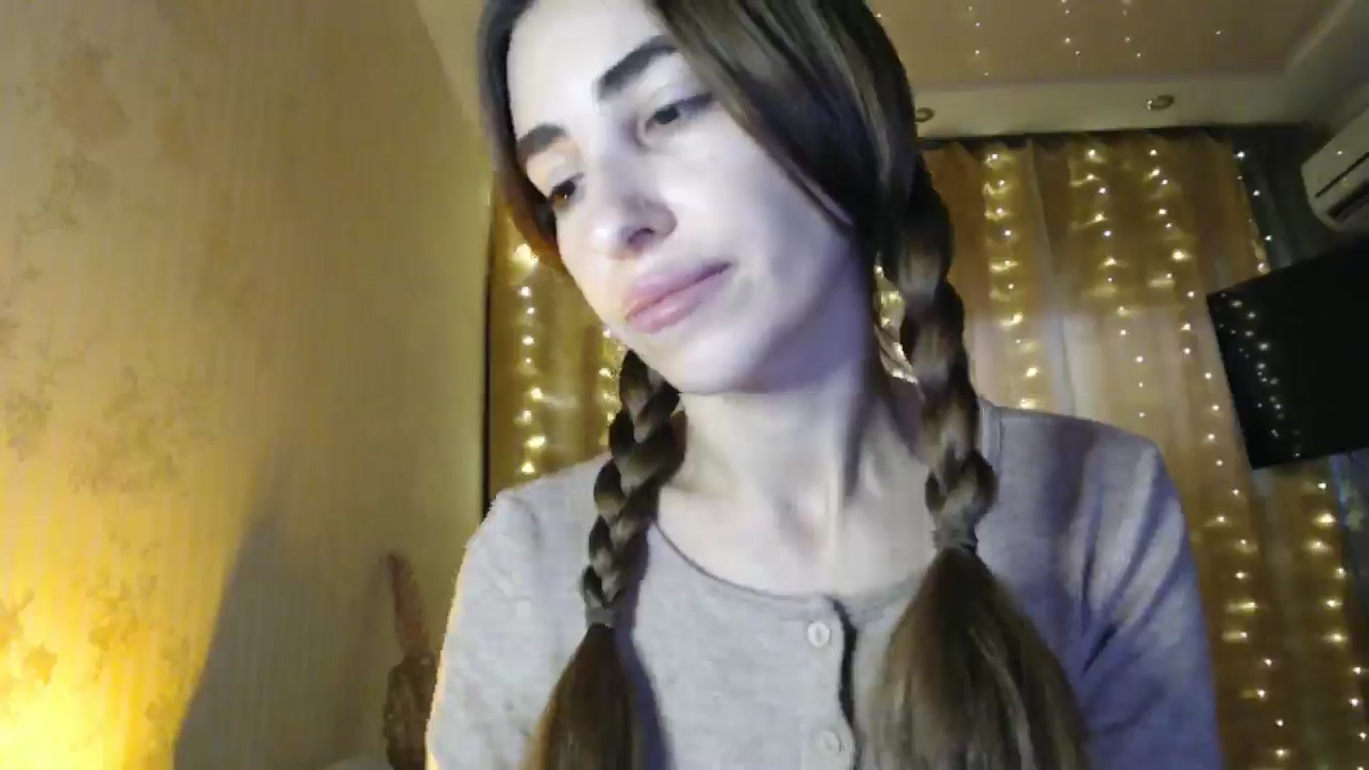 Gallery image thumbnail from Nora_Sweet's myfreecams stream on, 12/18/2024, 09:14 image 7 of 20