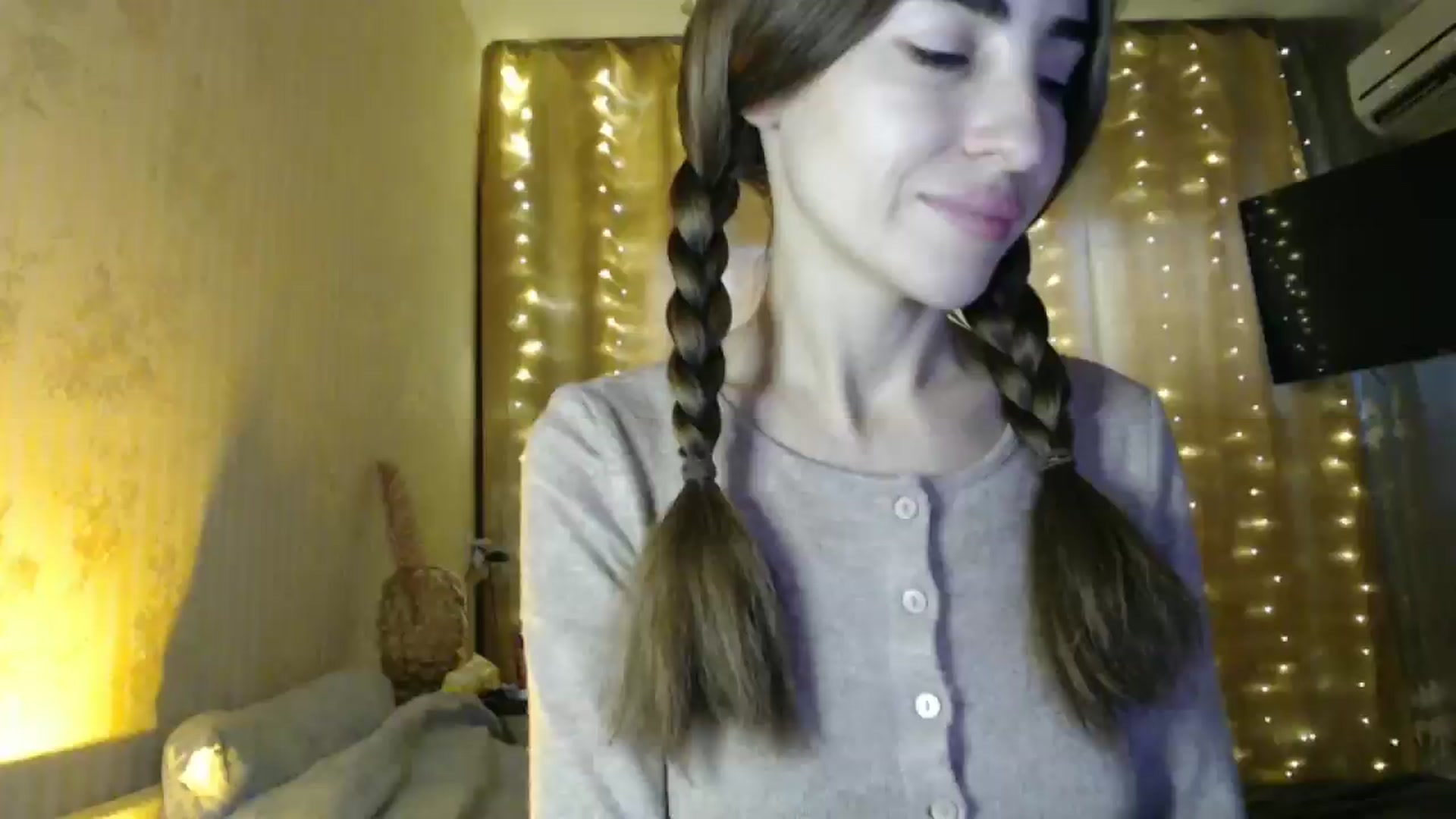 Gallery image thumbnail from Nora_Sweet's myfreecams stream on, 12/18/2024, 09:14 image 11 of 20