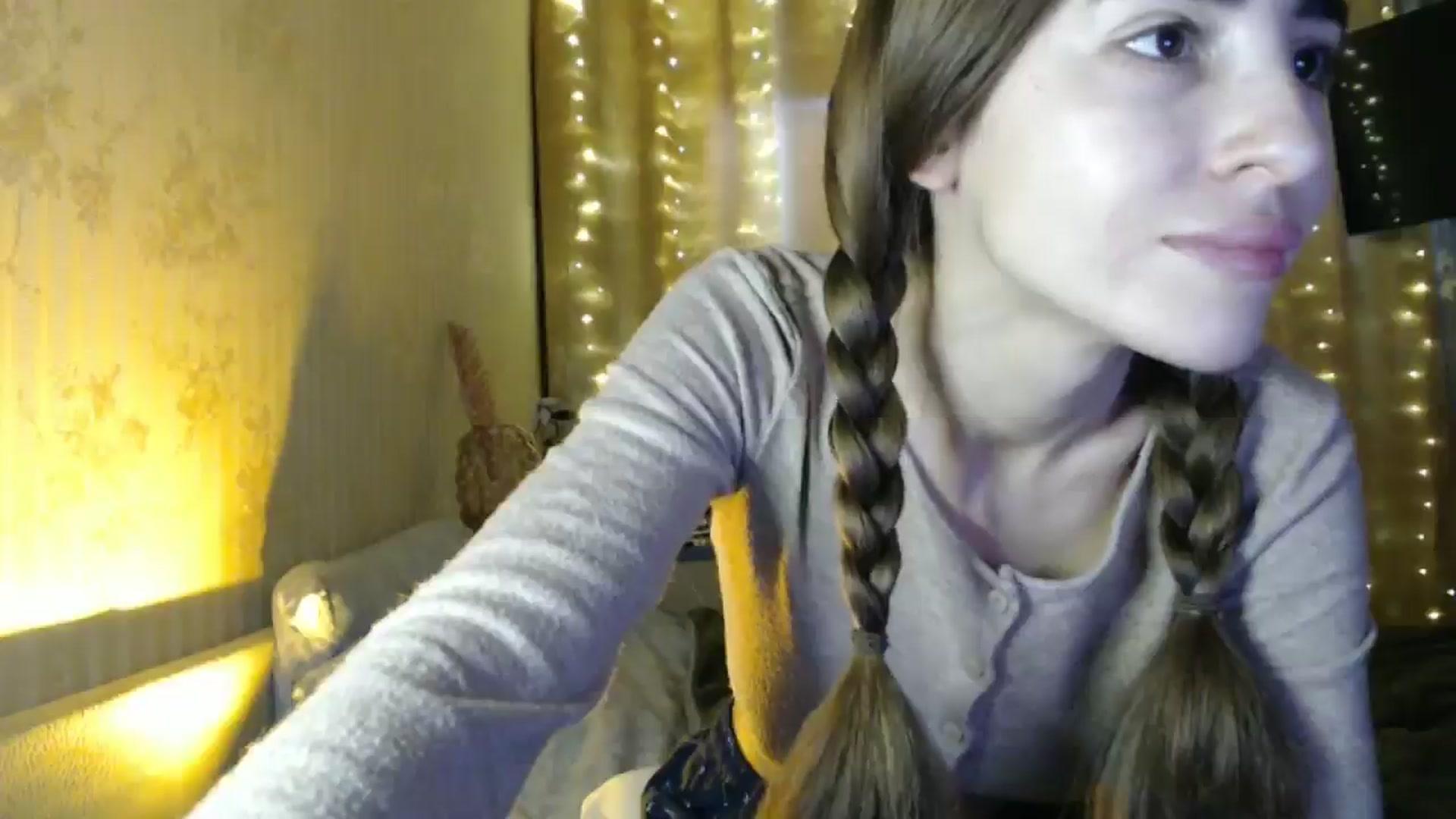 Gallery image thumbnail from Nora_Sweet's myfreecams stream on, 12/18/2024, 09:46 image 16 of 20