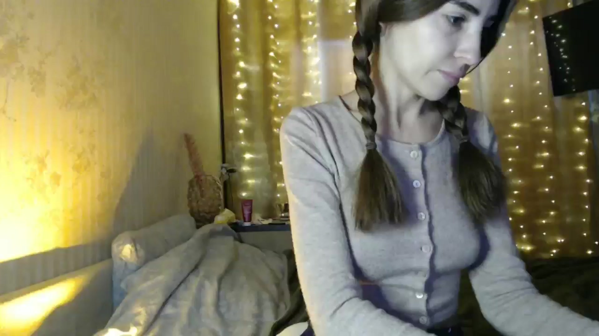 Gallery image thumbnail from Nora_Sweet's myfreecams stream on, 12/18/2024, 11:08 image 2 of 20