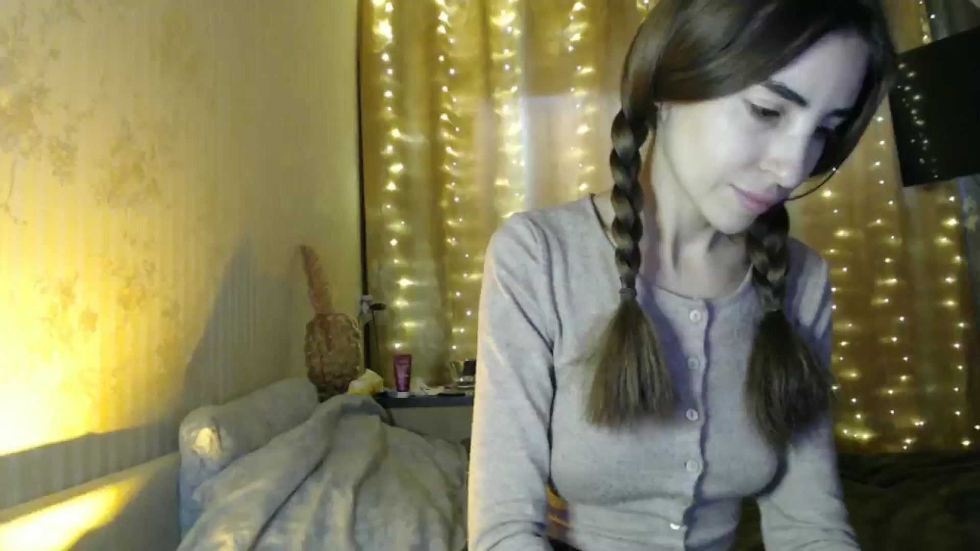 Gallery image thumbnail from Nora_Sweet's myfreecams stream on, 12/18/2024, 11:08 image 4 of 20