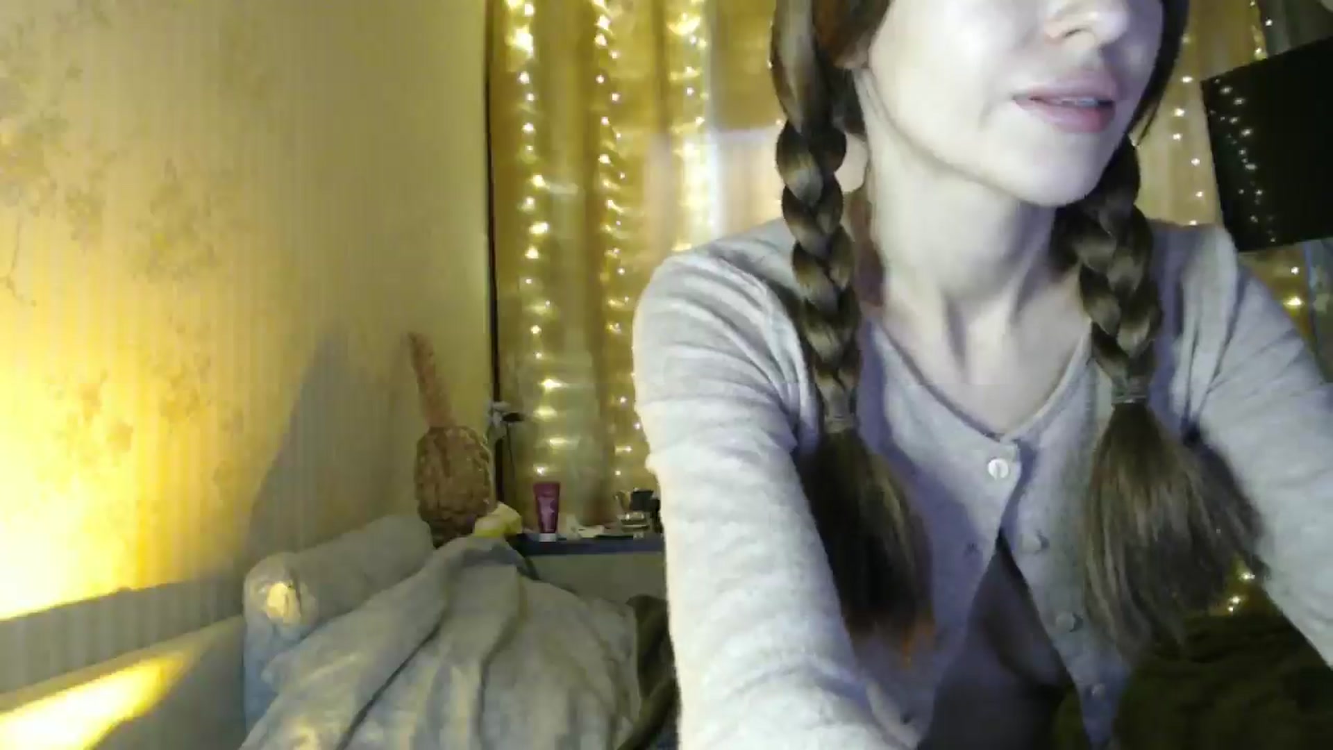 Gallery image thumbnail from Nora_Sweet's myfreecams stream on, 12/18/2024, 11:08 image 16 of 20