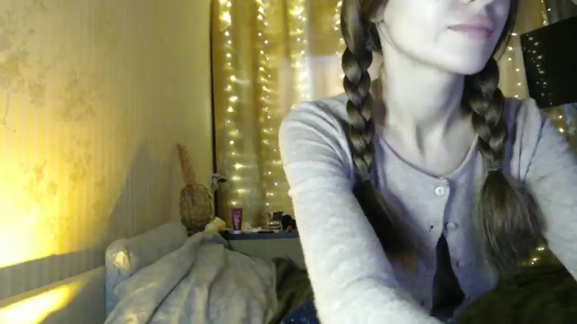 Gallery image thumbnail from Nora_Sweet's myfreecams stream on, 12/18/2024, 11:08 image 15 of 20