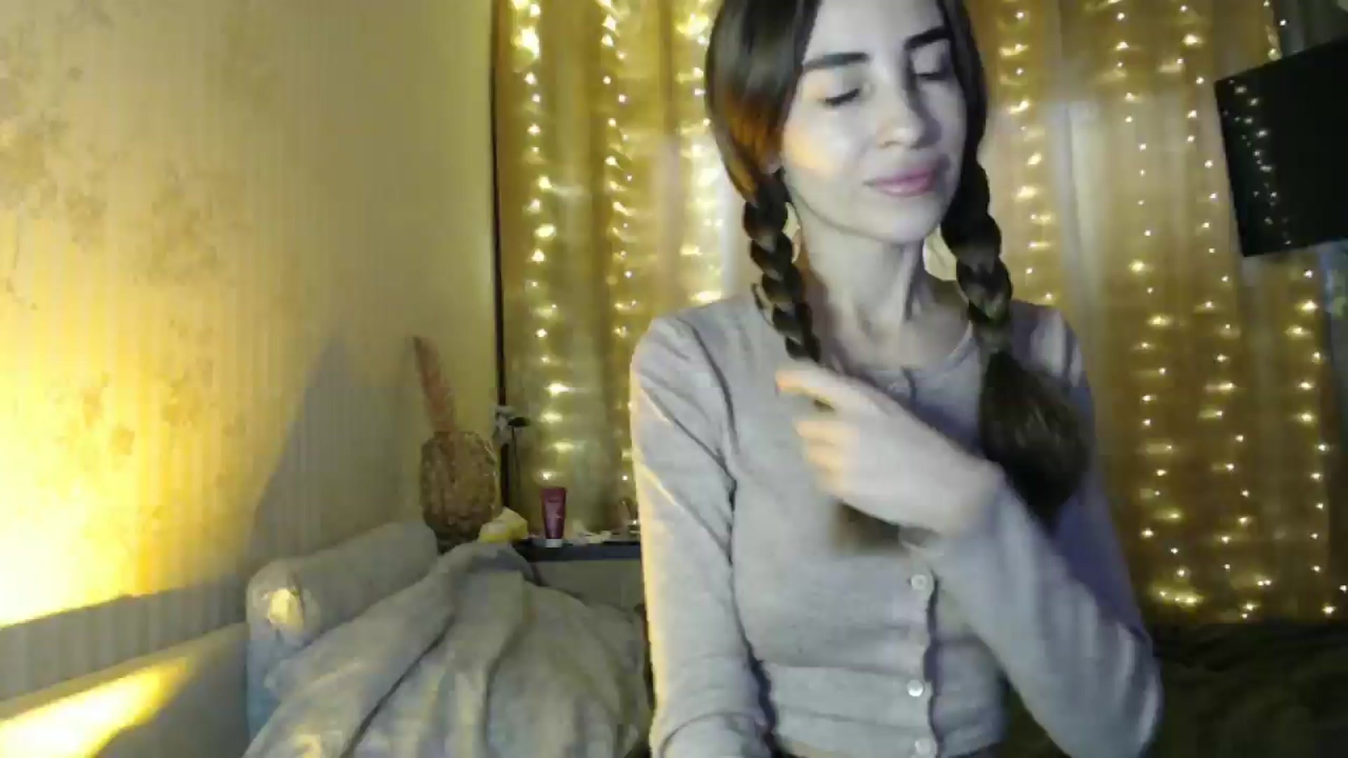 Gallery image thumbnail from Nora_Sweet's myfreecams stream on, 12/18/2024, 11:08 image 7 of 20