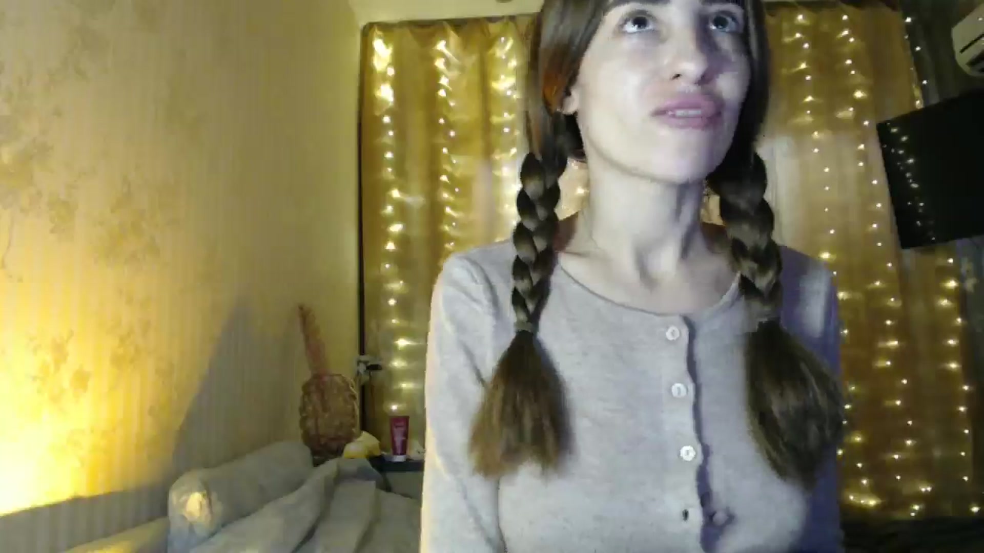 Gallery image thumbnail from Nora_Sweet's myfreecams stream on, 12/18/2024, 11:31 image 19 of 20