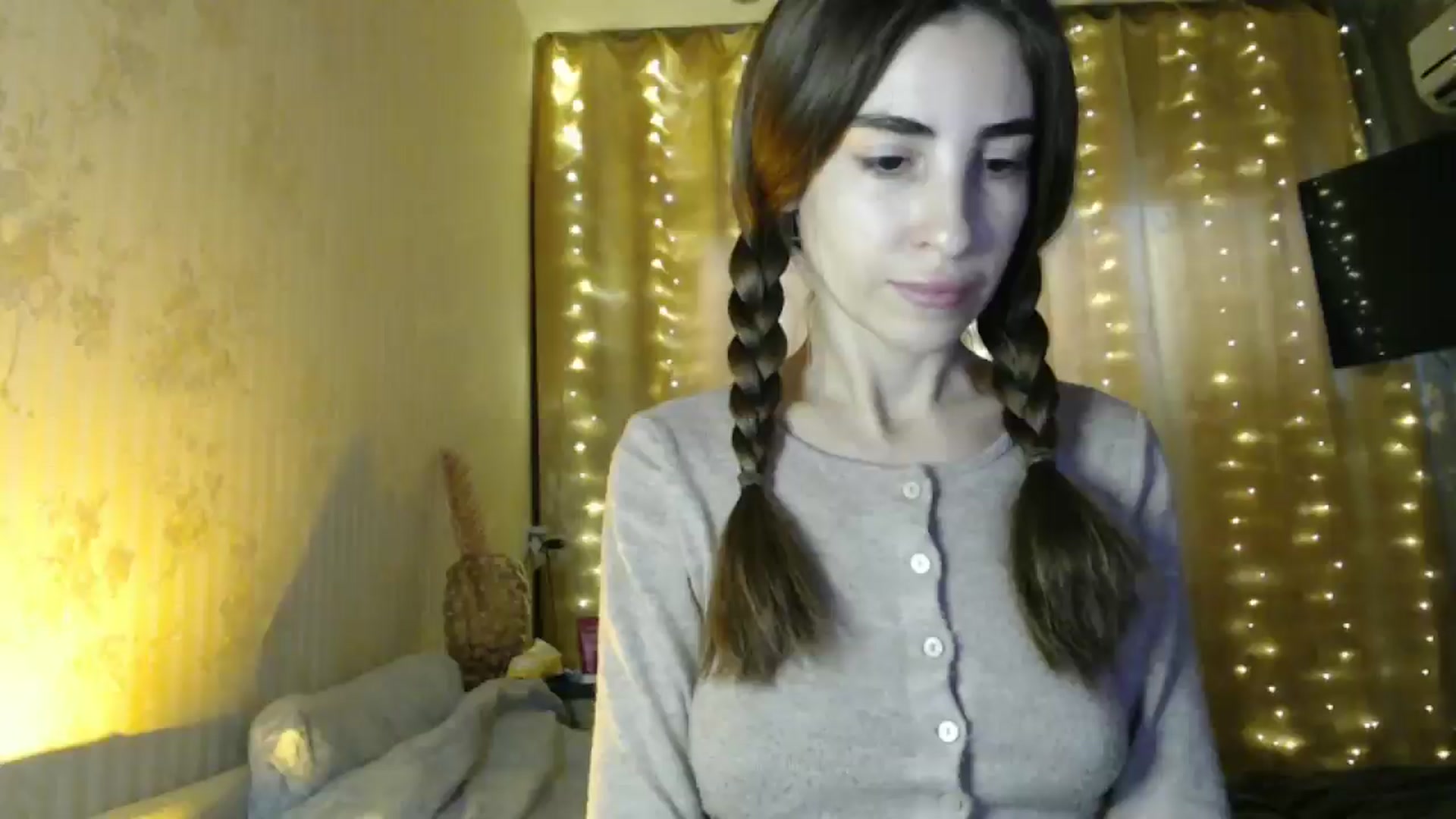 Gallery image thumbnail from Nora_Sweet's myfreecams stream on, 12/18/2024, 11:31 image 11 of 20
