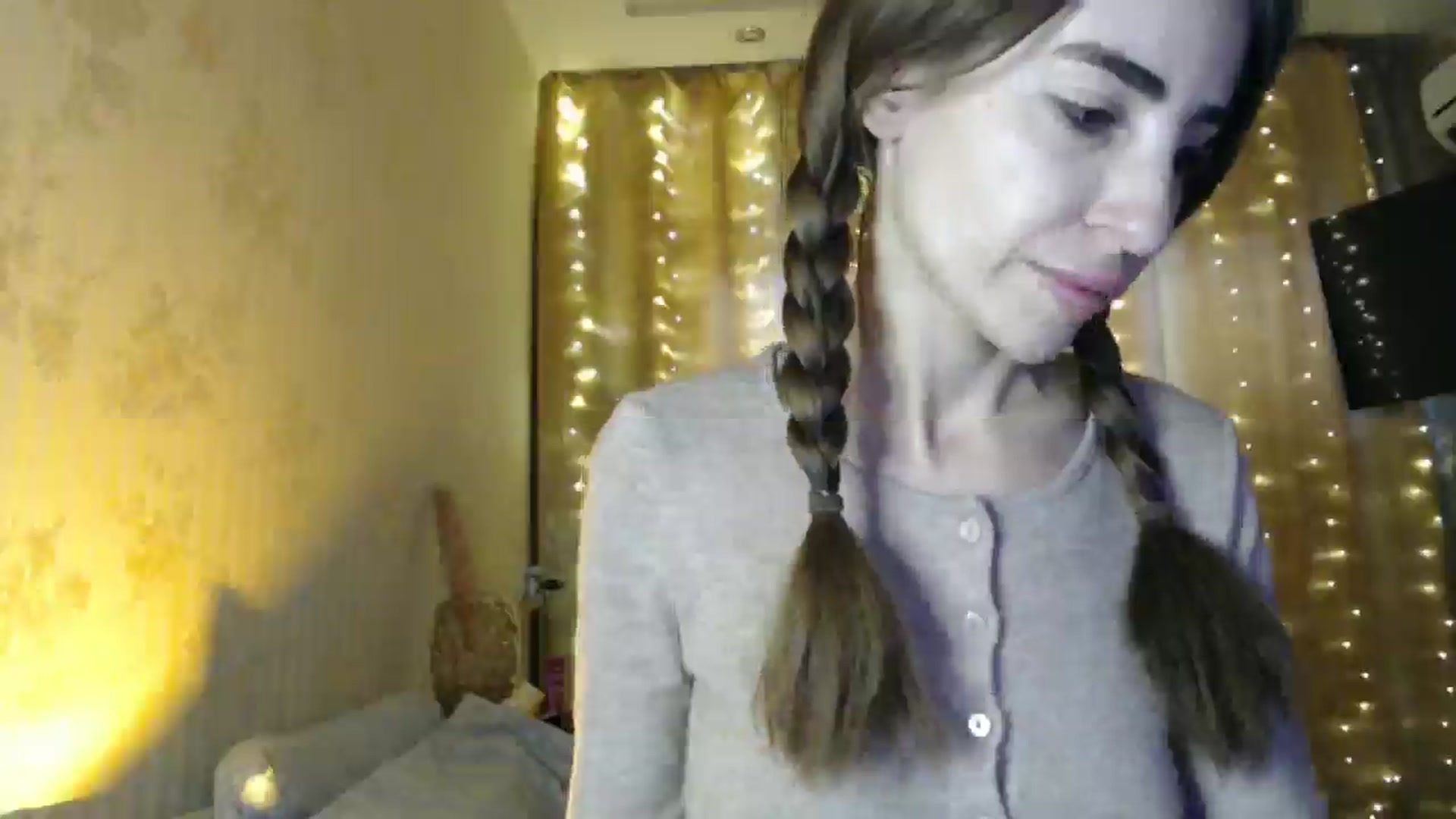 Gallery image thumbnail from Nora_Sweet's myfreecams stream on, 12/19/2024, 09:20 image 16 of 20