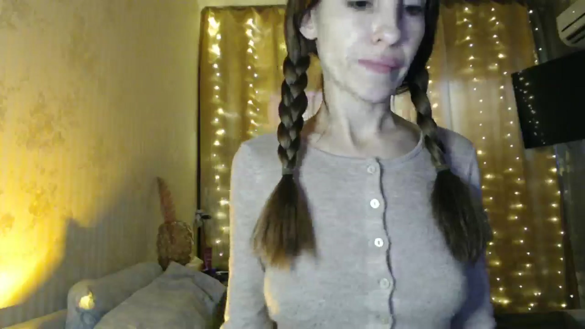 Gallery image thumbnail from Nora_Sweet's myfreecams stream on, 12/19/2024, 10:35 image 4 of 20